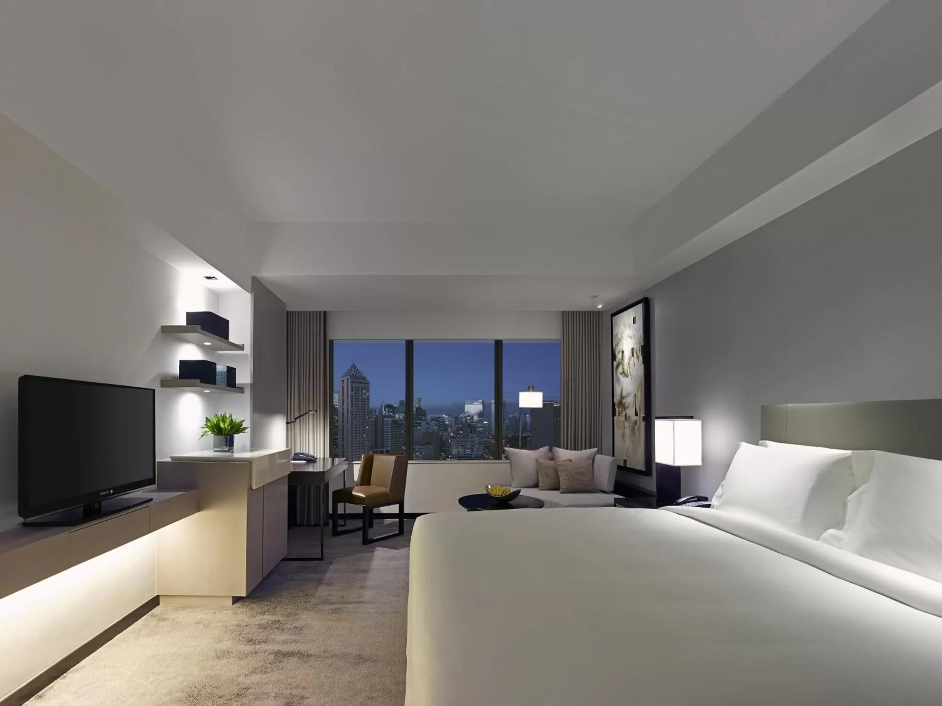 Deluxe Twin Room in New World Makati Hotel, Manila Deluxe Twin Room in New World Makati Hotel, Manila