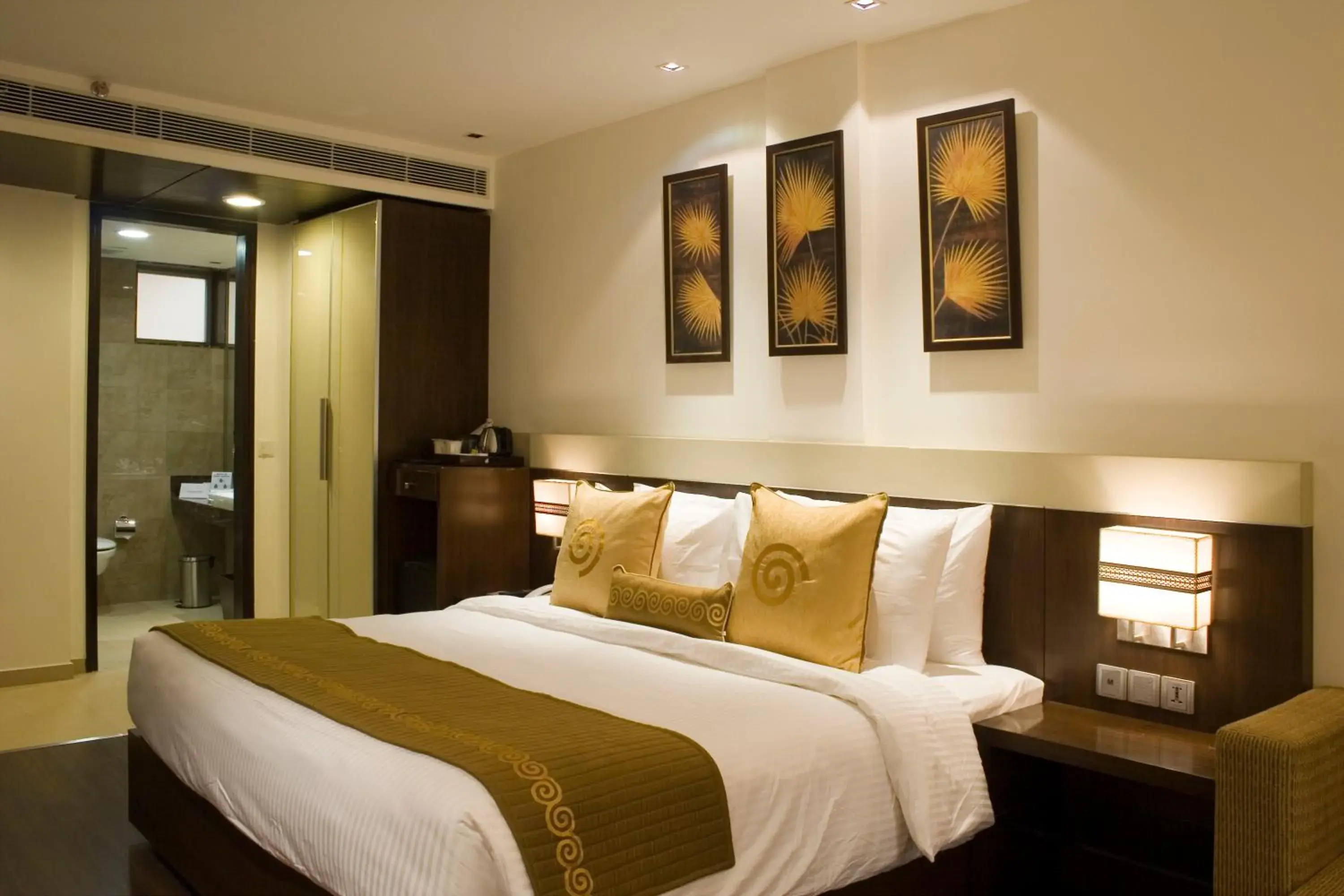 Club Room - single occupancy in Shervani Hotel Nehru Place Club Room - single occupancy in Shervani Hotel Nehru Place