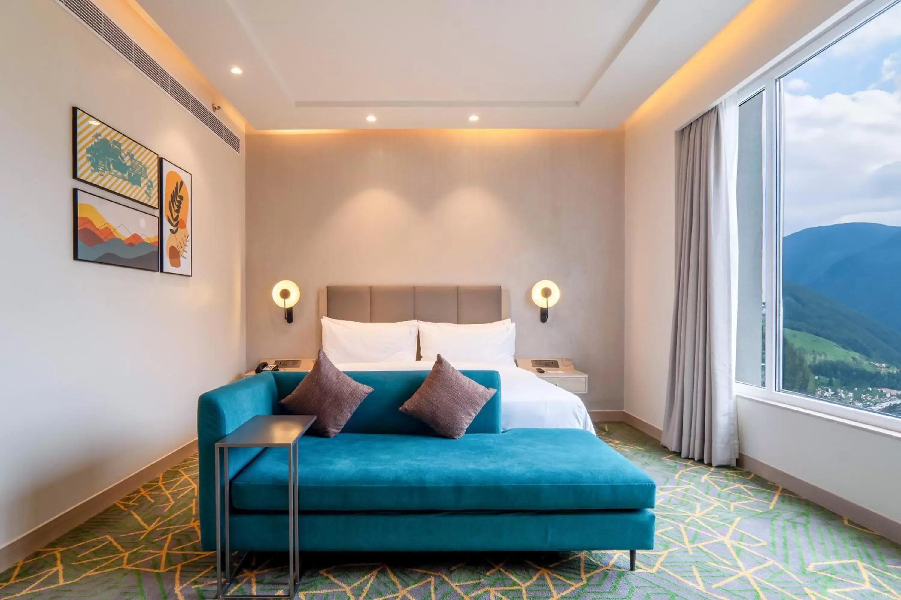 One-Bedroom Suite in Holiday Inn Katra Vaishno Devi by IHG One-Bedroom Suite in Holiday Inn Katra Vaishno Devi by IHG