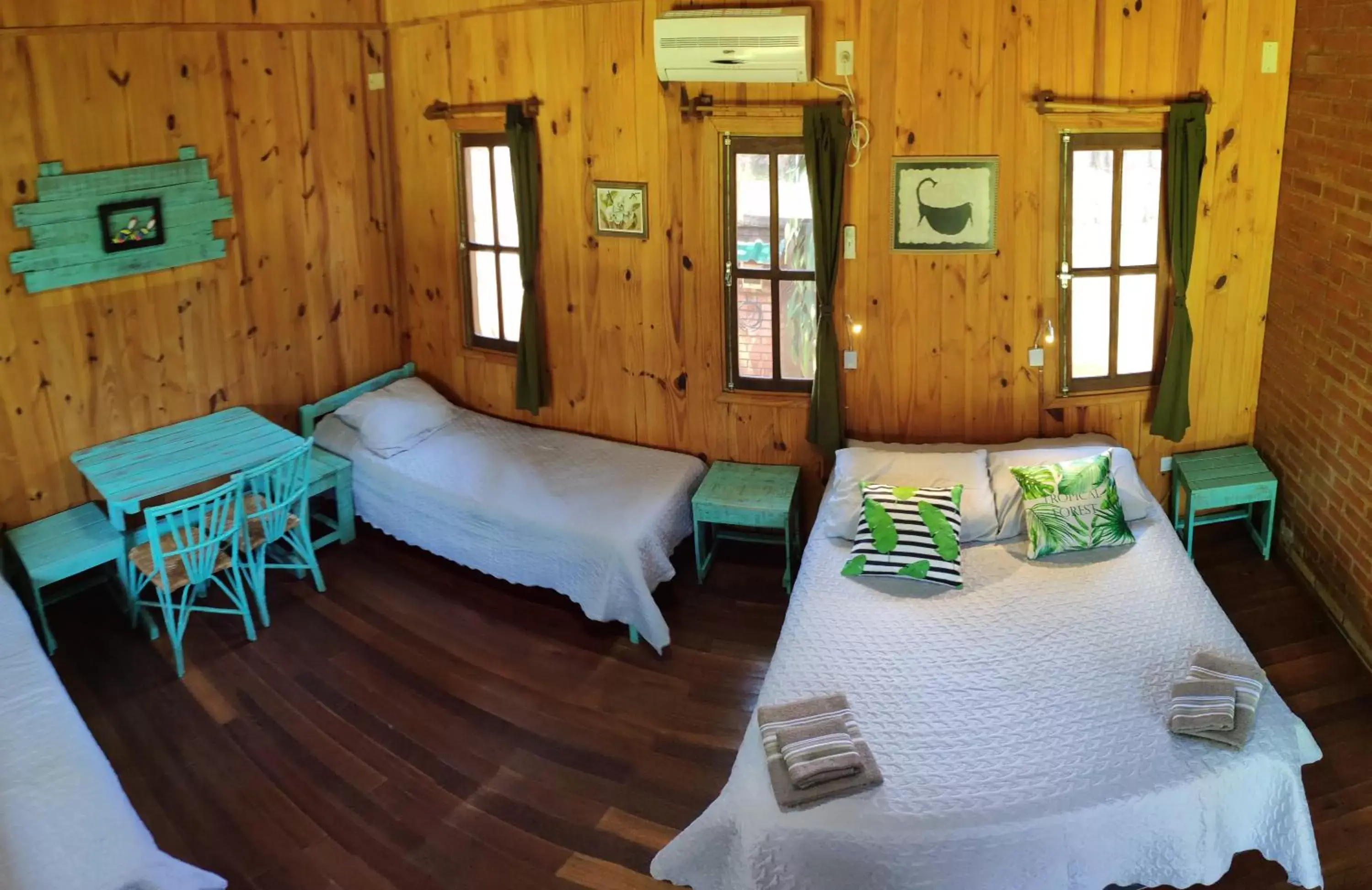 Quadruple Room in Posada 21 Oranges Quadruple Room in Posada 21 Oranges