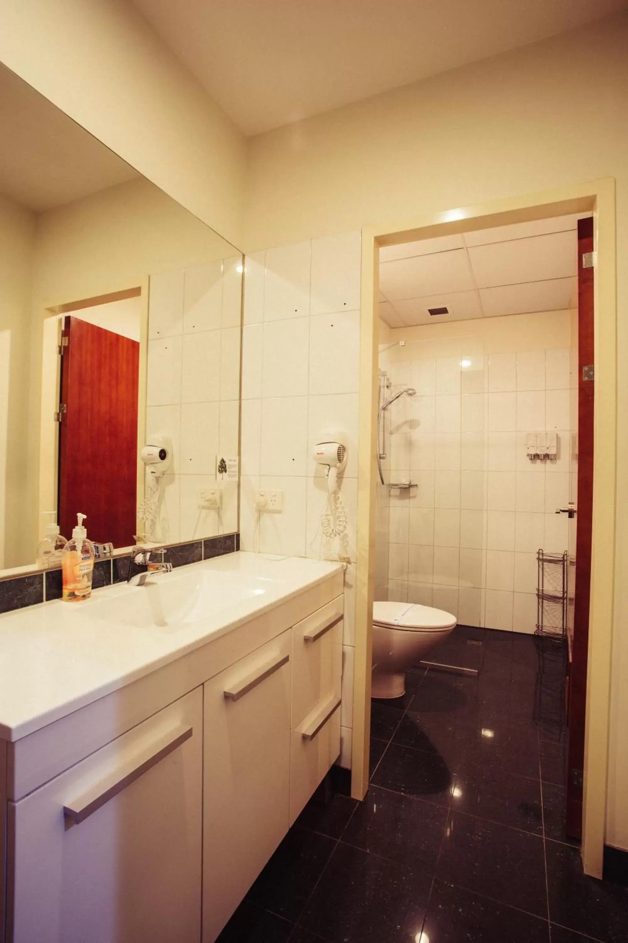 Two-Bedroom Apartment in YTI Garden Hotel Two-Bedroom Apartment in YTI Garden Hotel