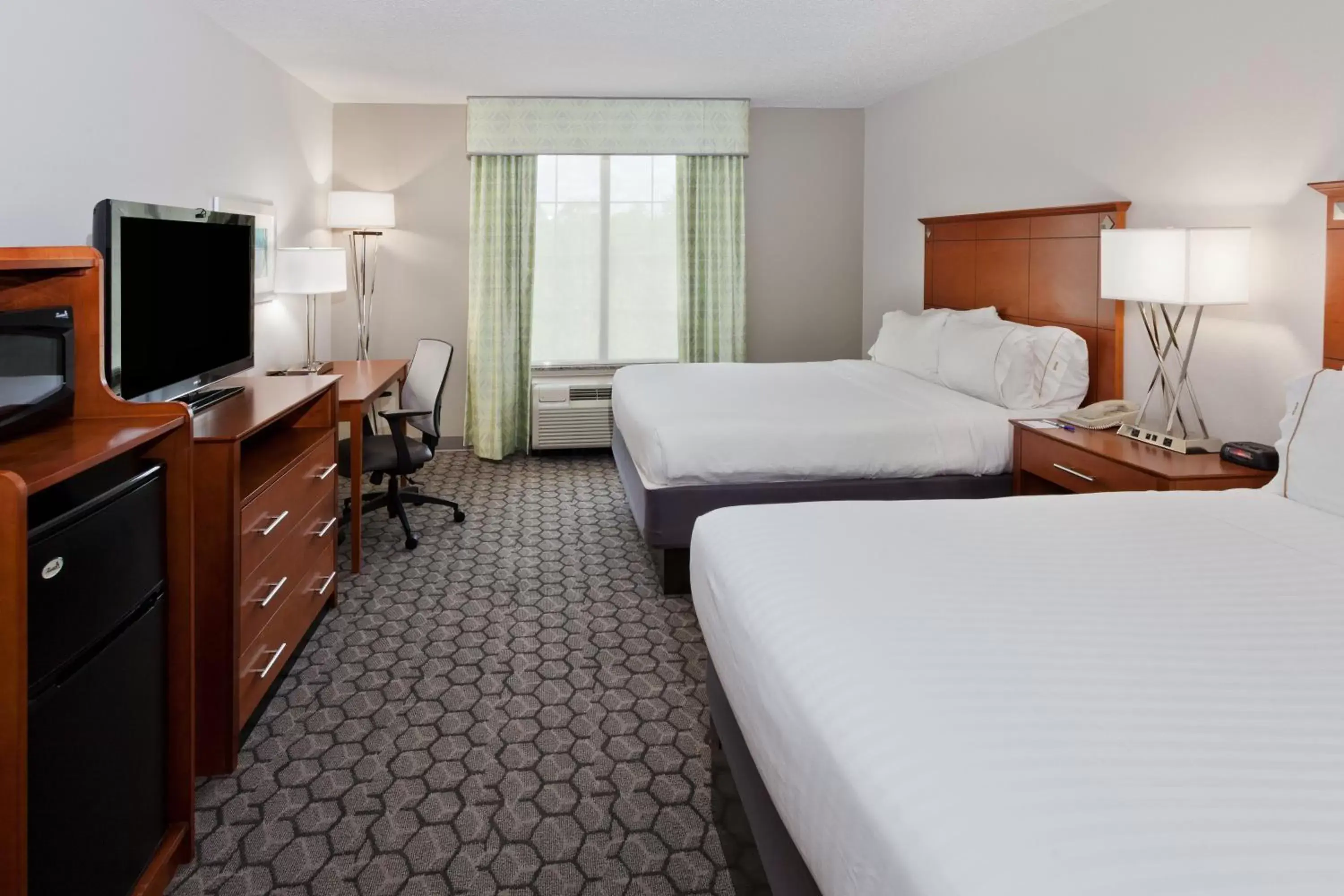Queen Room with Two Queen Beds - Non-Smoking in Holiday Inn Express Phenix City-Fort Benning, an IHG Hotel Queen Room with Two Queen Beds - Non-Smoking in Holiday Inn Express Phenix City-Fort Benning, an IHG Hotel