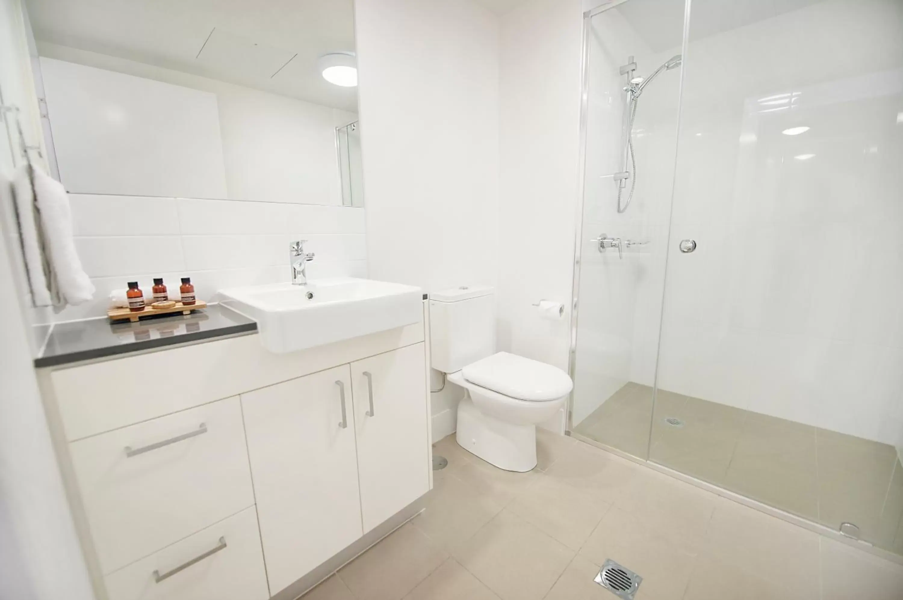 Two-Bedroom Apartment in Gladstone Central Plaza Official Two-Bedroom Apartment in Gladstone Central Plaza Official