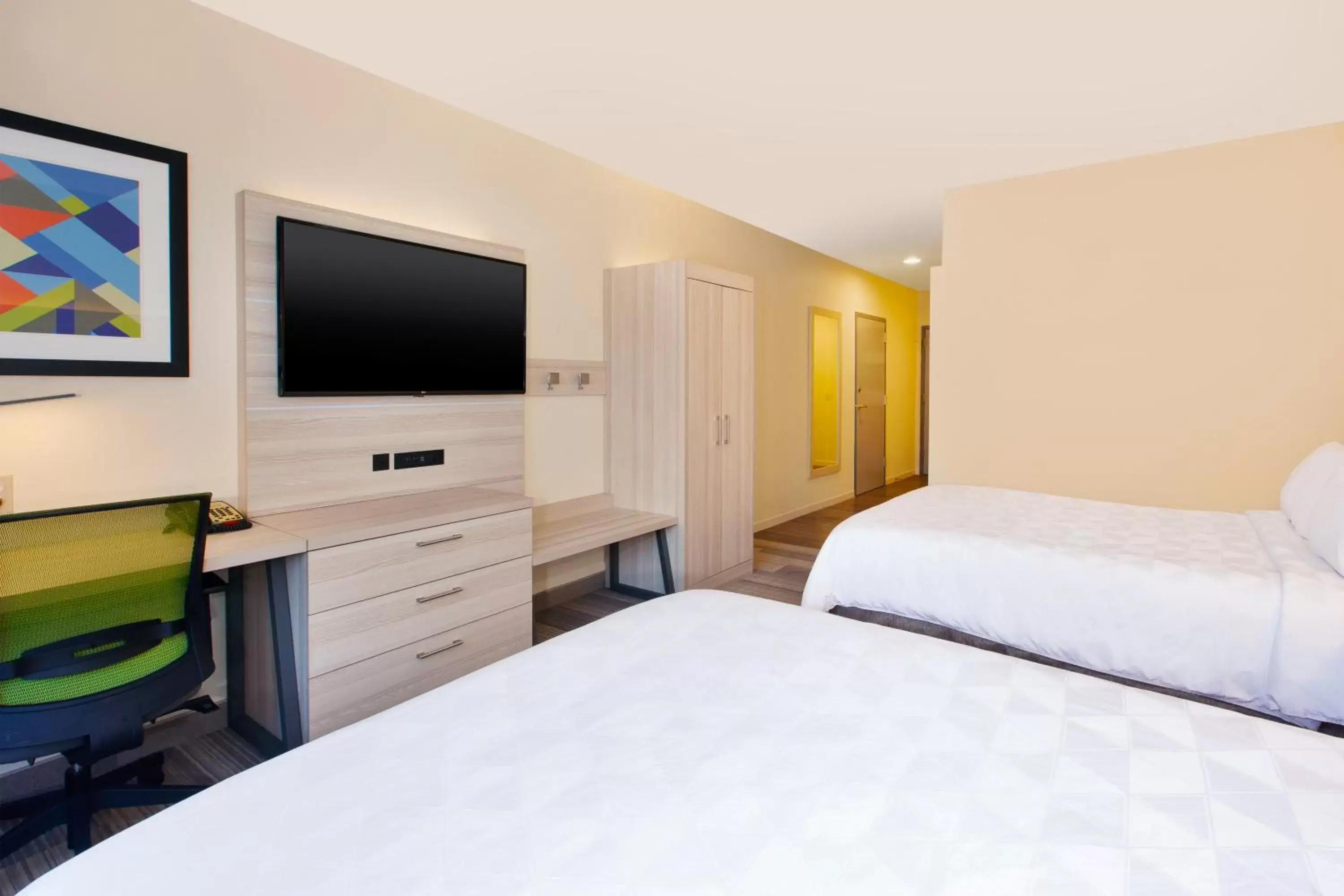 Standard Queen Room with Two Queen Beds and Mobility Accessible Tub in Holiday Inn Express Absecon-Atlantic City Area by IHG Standard Queen Room with Two Queen Beds and Mobility Accessible Tub in Holiday Inn Express Absecon-Atlantic City Area by IHG