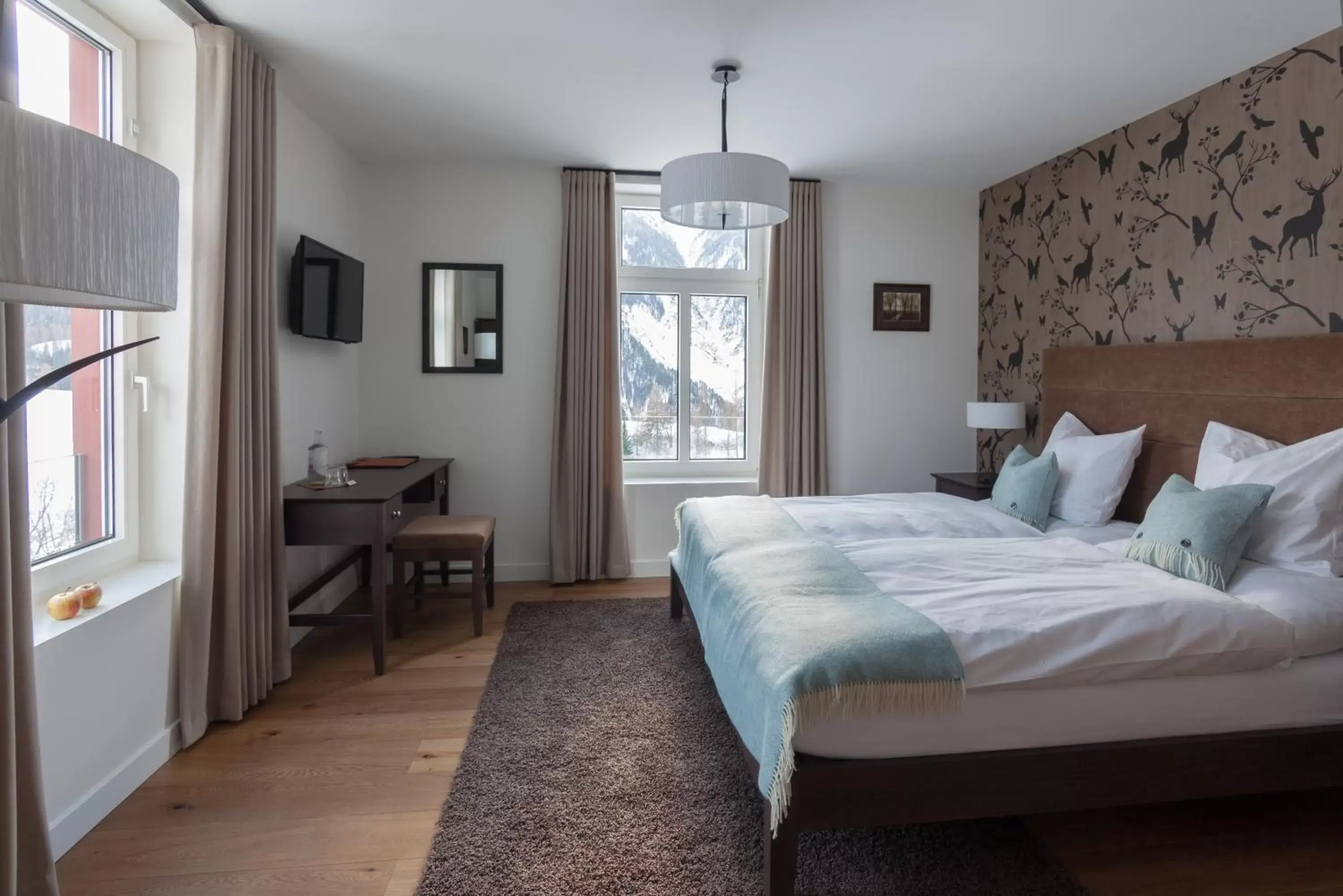 Double Room with Panoramic View in Boutique-Hotel Garni Bellevue Davos Wiesen Double Room with Panoramic View in Boutique-Hotel Garni Bellevue Davos Wiesen