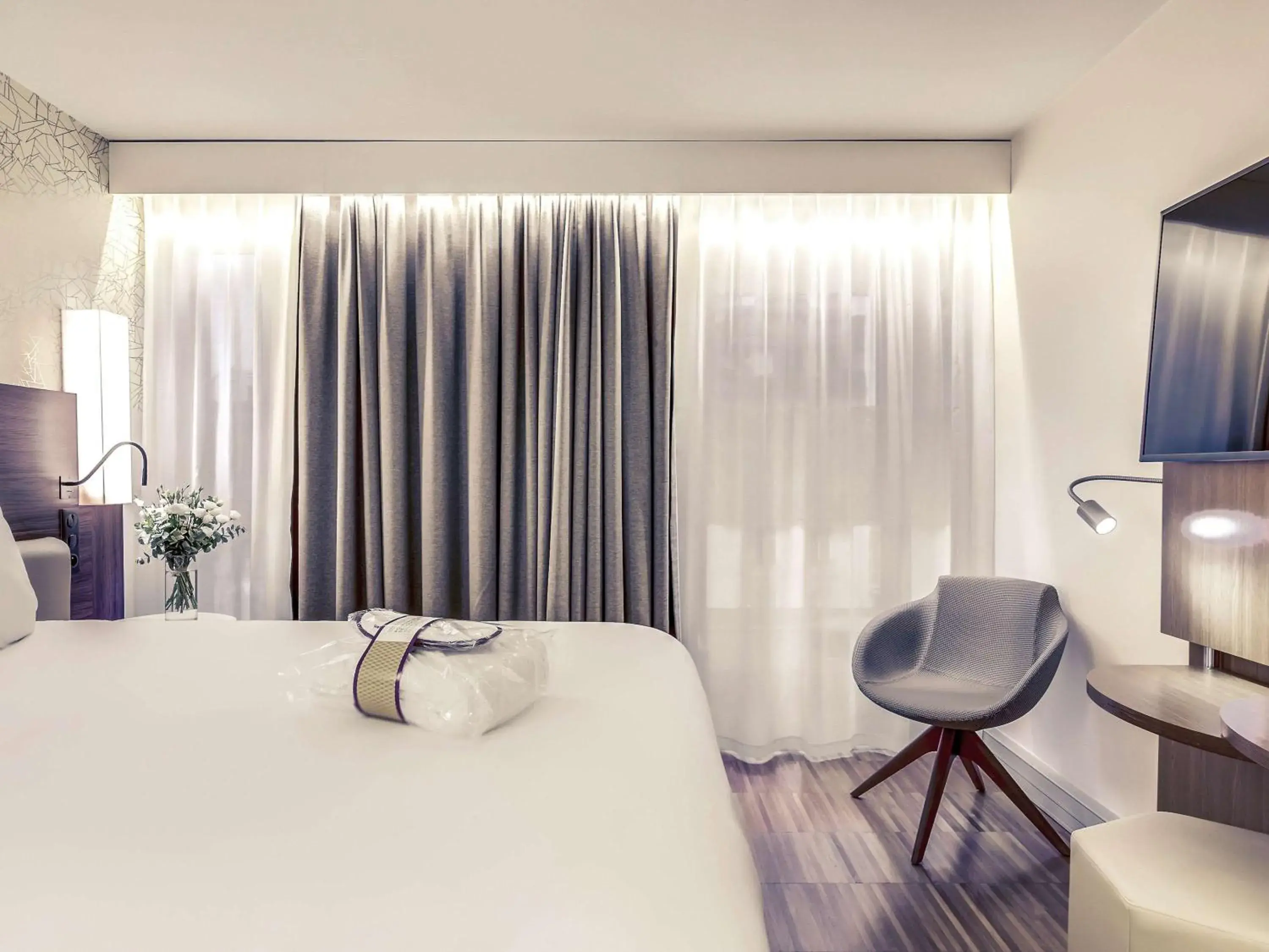 Privilege Double Room in Mercure Paris Arc de Triomphe Etoile Privilege Double Room in Mercure Paris Arc de Triomphe Etoile