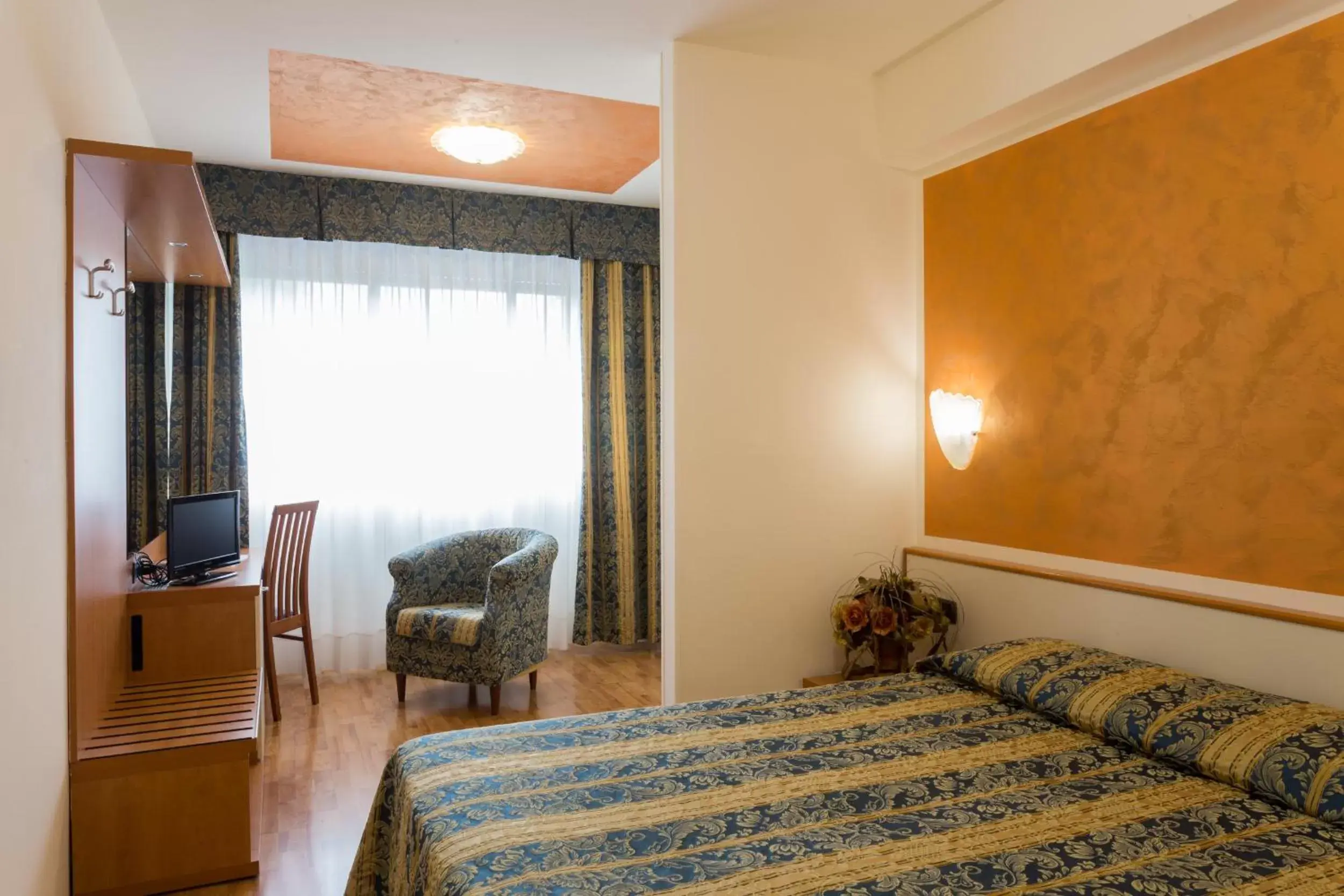 Economy Double Room in Hotel Airmotel Economy Double Room in Hotel Airmotel