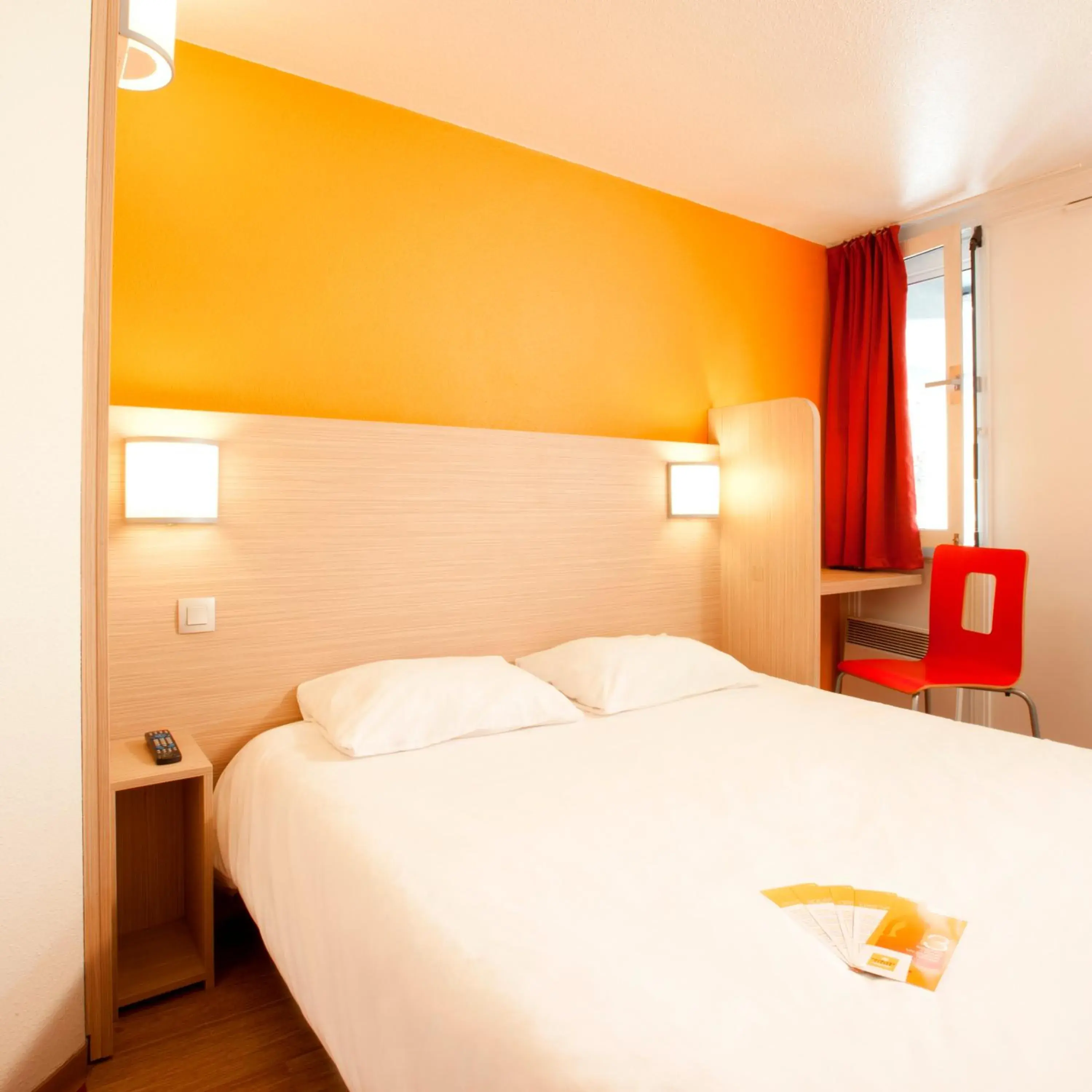 Double Room in Premiere Classe Arles Double Room in Premiere Classe Arles