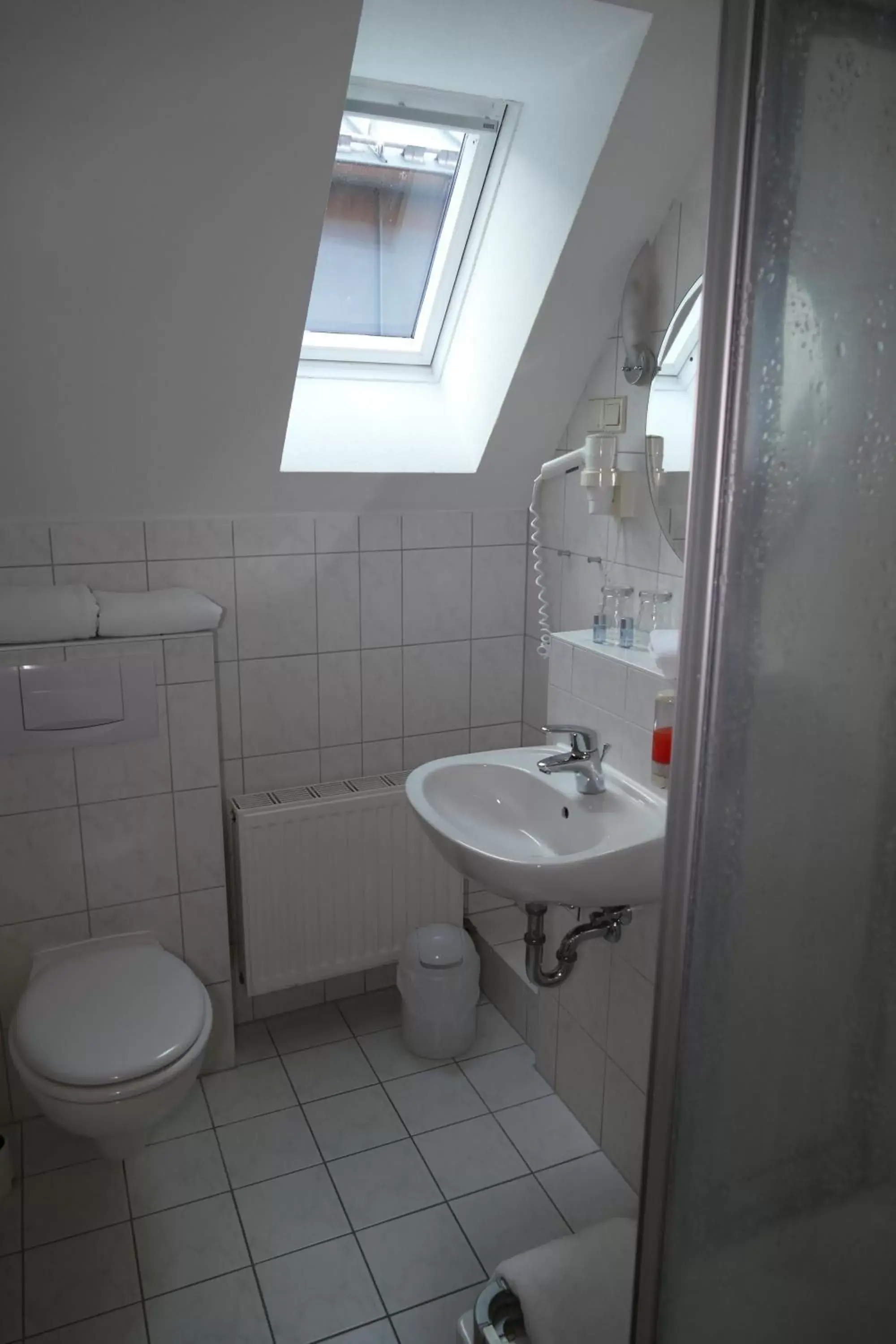 Double Room with Private Bathroom in Hotel Am Dom Double Room with Private Bathroom in Hotel Am Dom