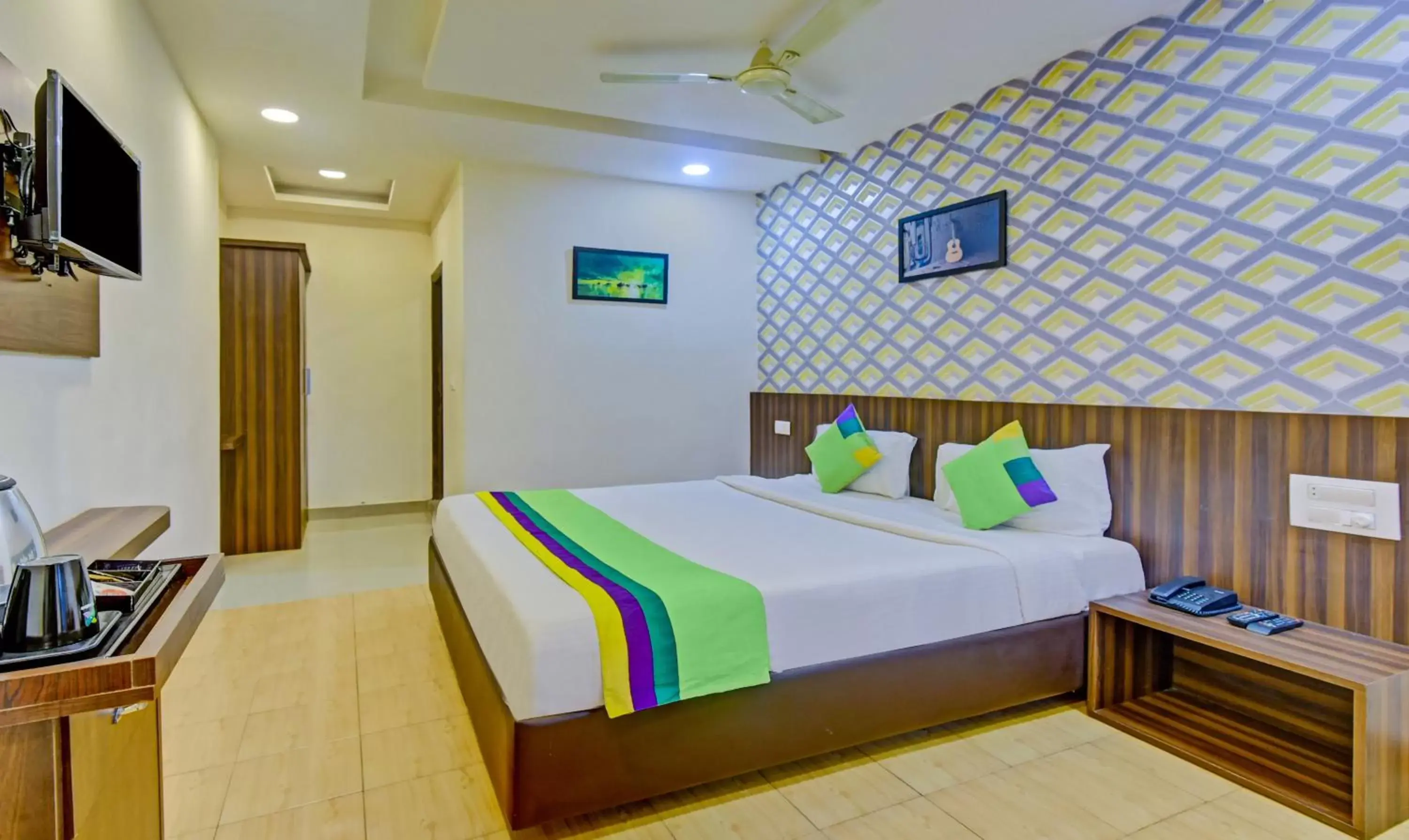 Standard Double Room in Itsy Hotels Igloo Residency Raja Seat Standard Double Room in Itsy Hotels Igloo Residency Raja Seat