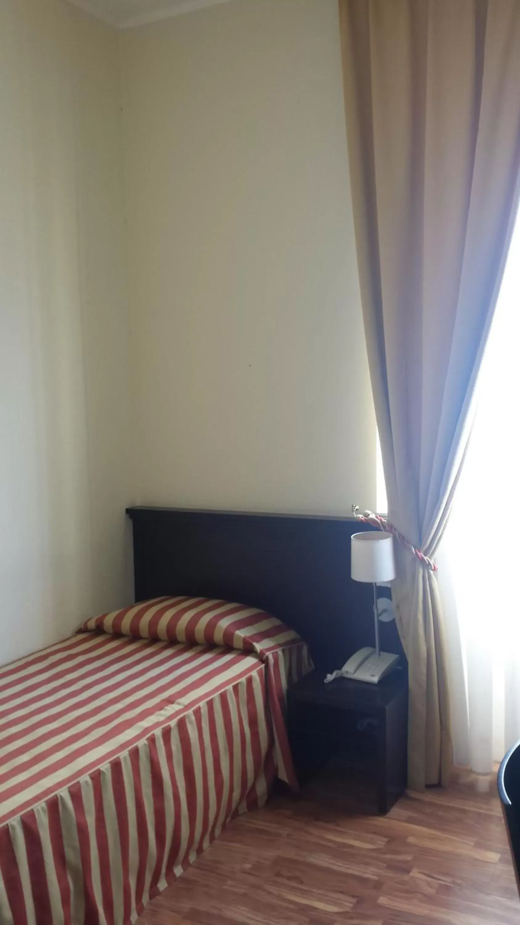 Superior Single Room in Hotel Due Colonne Superior Single Room in Hotel Due Colonne