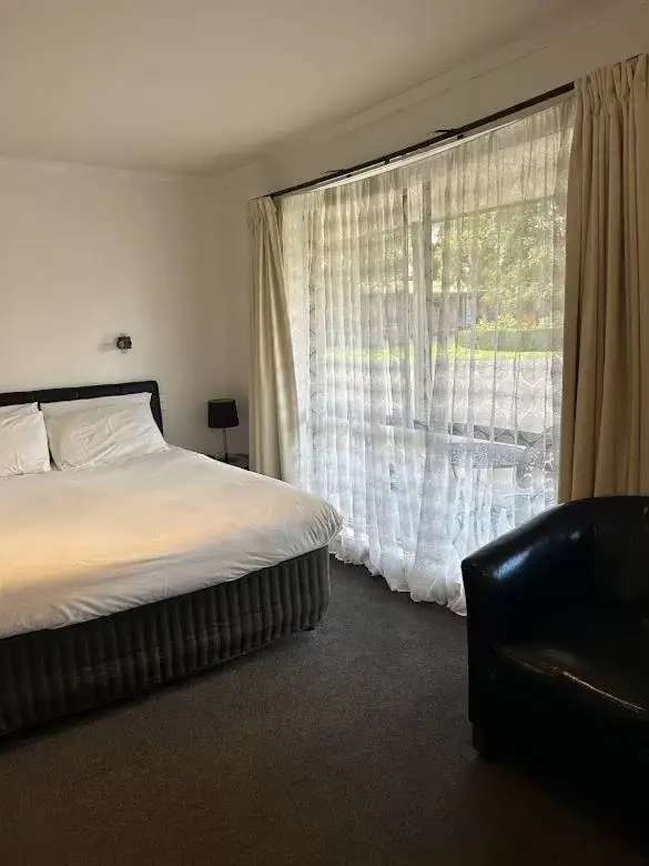 Double or Twin Room - Disability Access in Best Western Colonial Village Motel Double or Twin Room - Disability Access in Best Western Colonial Village Motel