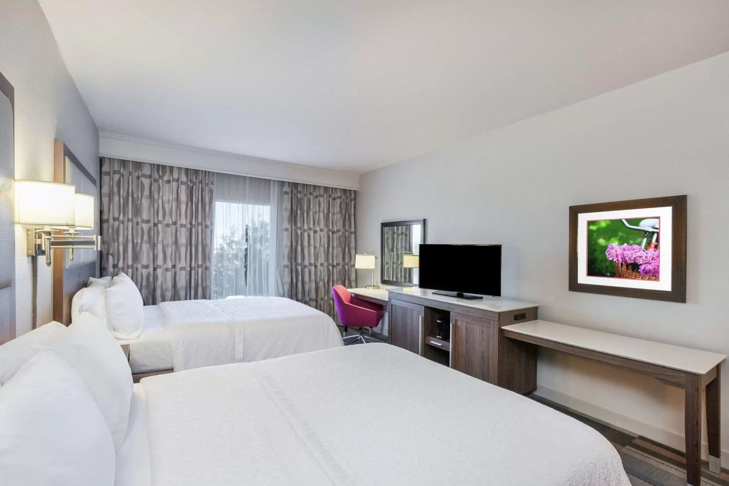 Queen Room with Two Queen Beds - Non-Smoking in Hampton Inn North Little Rock McCain Mall, AR Queen Room with Two Queen Beds - Non-Smoking in Hampton Inn North Little Rock McCain Mall, AR