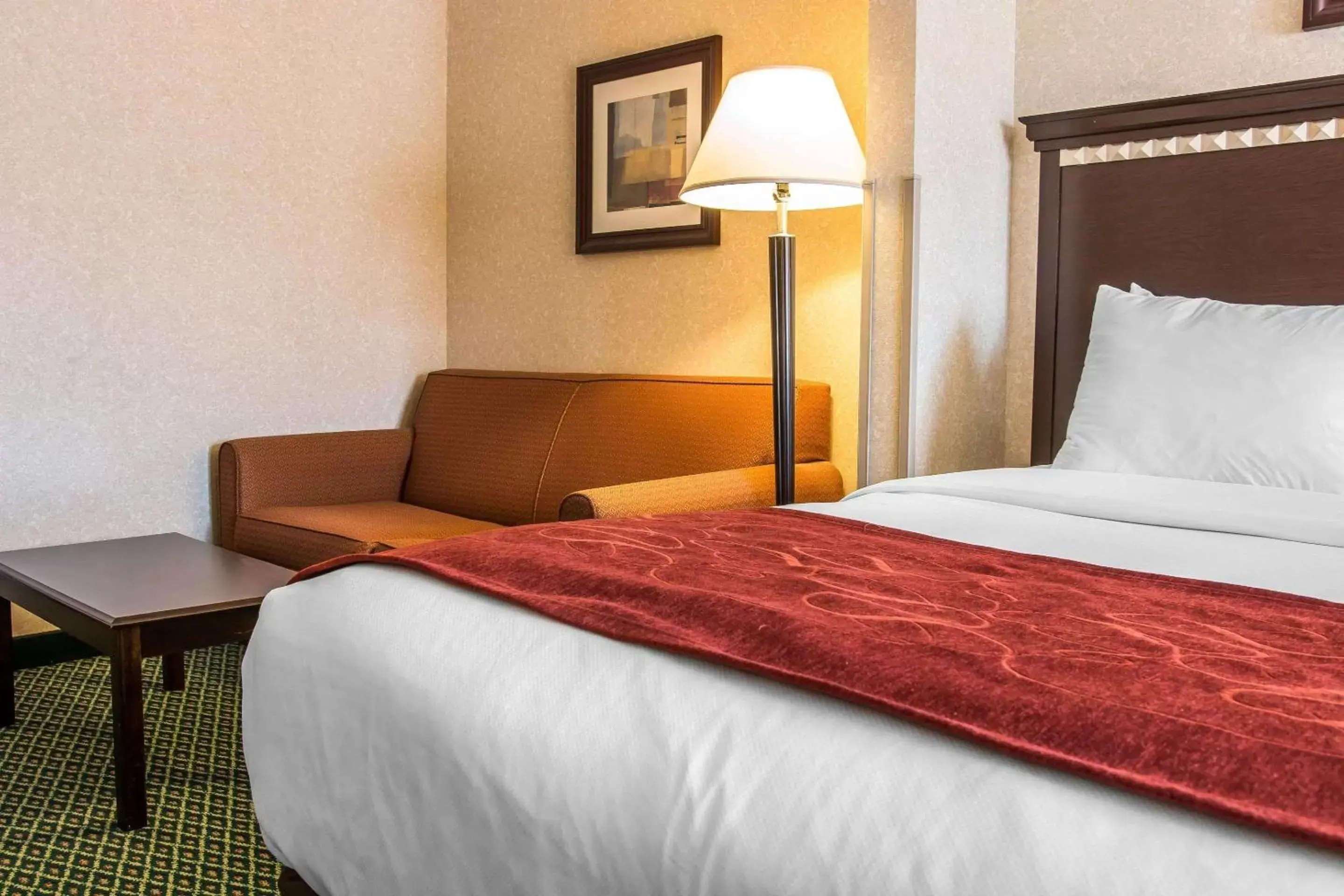 Queen Room with Two Queen Beds - Non-Smoking in Comfort Suites Canton - Detroit Queen Room with Two Queen Beds - Non-Smoking in Comfort Suites Canton - Detroit