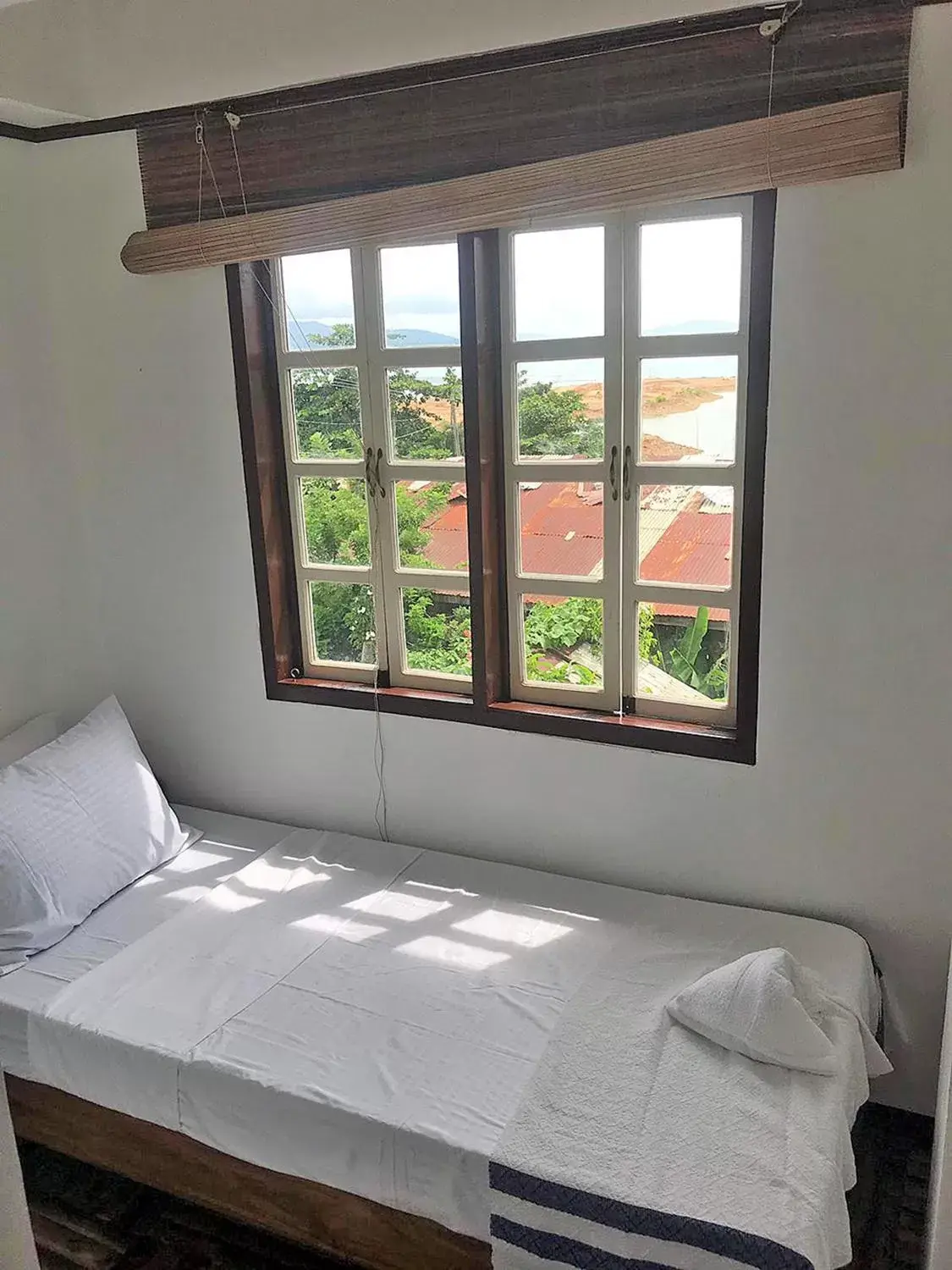 Budget Single Room in Marina 4Rooms Budget Single Room in Marina 4Rooms