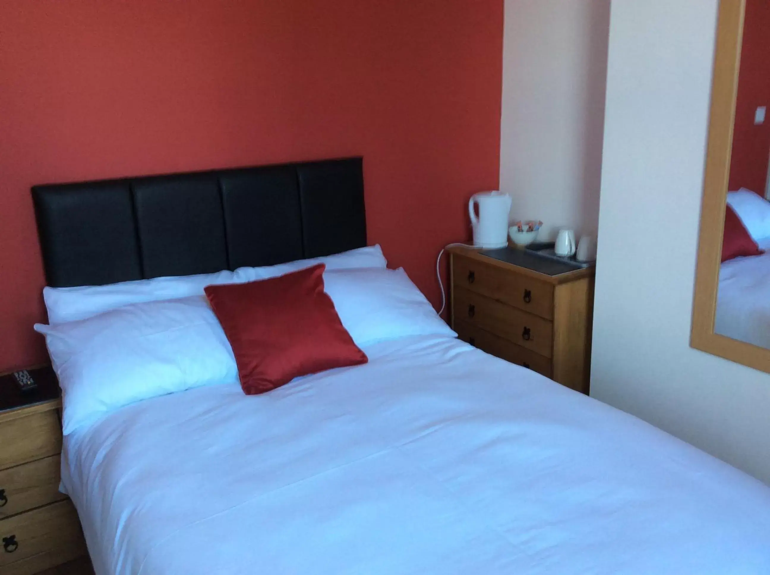 Small Double Room in River Lodge B&B Ltd Small Double Room in River Lodge B&B Ltd