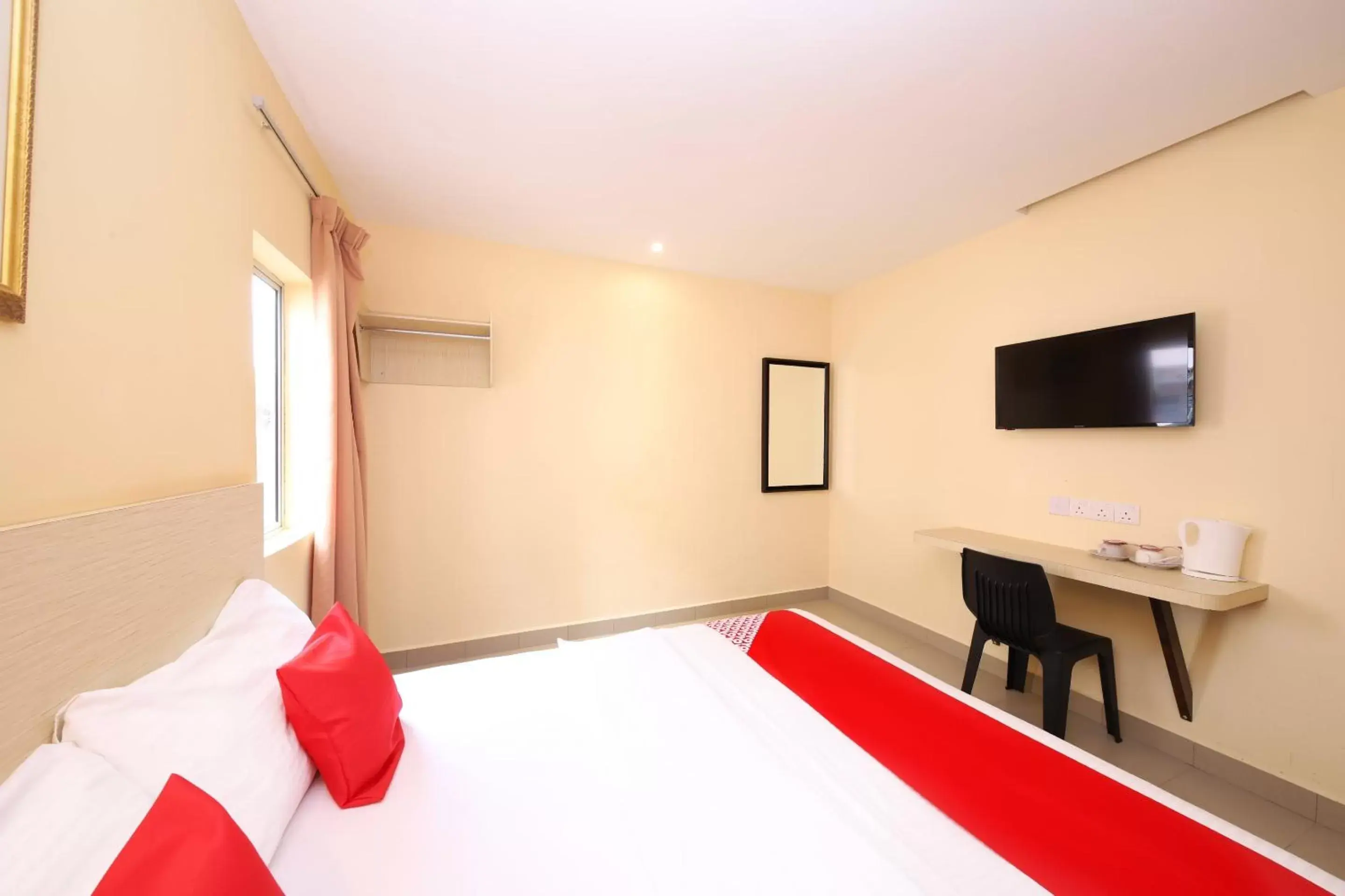 Deluxe Double Room in Super OYO 635 Seven Days Hotel Deluxe Double Room in Super OYO 635 Seven Days Hotel