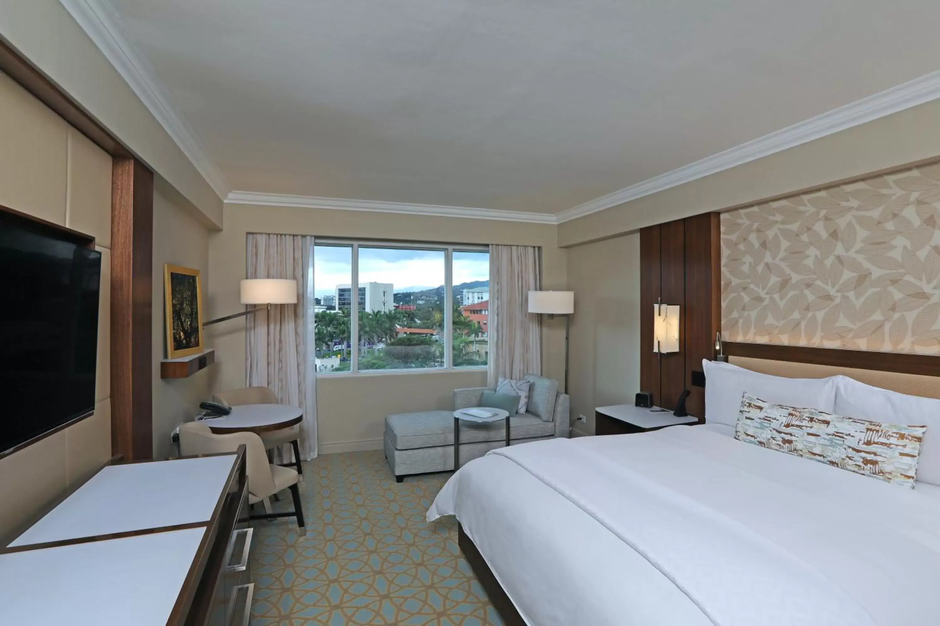 Classic King Room - single occupancy in InterContinental Costa Rica at Multiplaza Mall by IHG Classic King Room - single occupancy in InterContinental Costa Rica at Multiplaza Mall by IHG