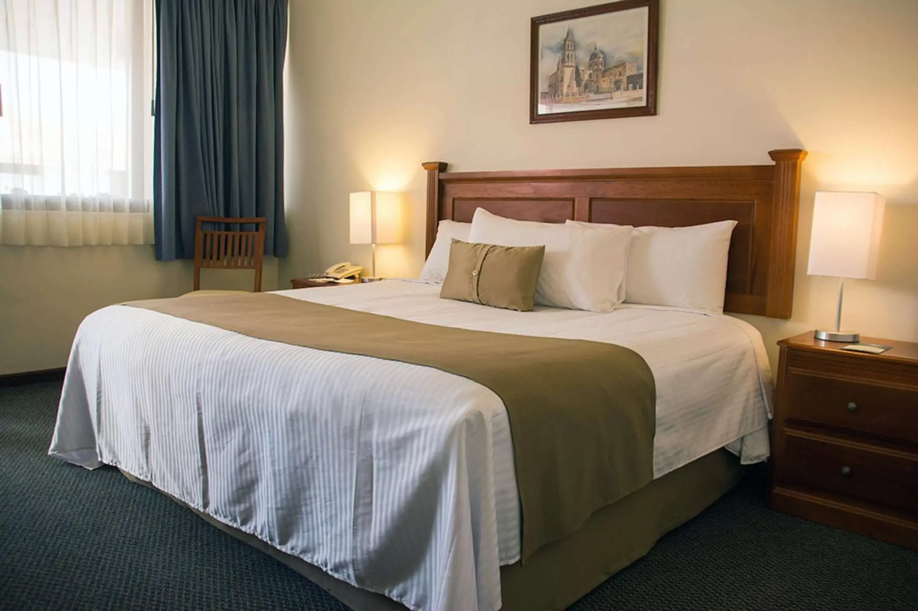 King Room - Non-Smoking in Best Western Plus Plaza Vizcaya King Room - Non-Smoking in Best Western Plus Plaza Vizcaya