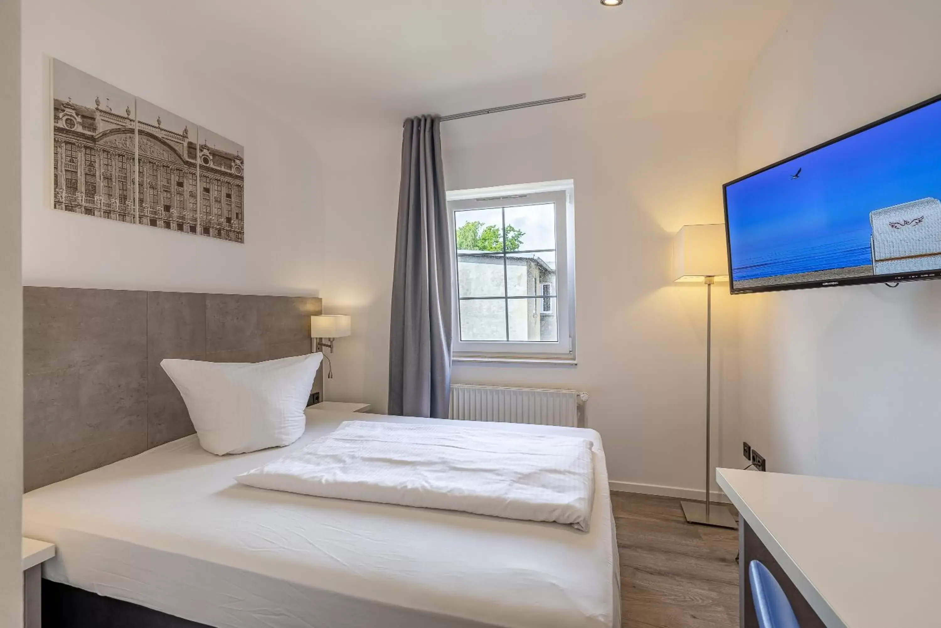 Single Room in Hotel KO15 Single Room in Hotel KO15