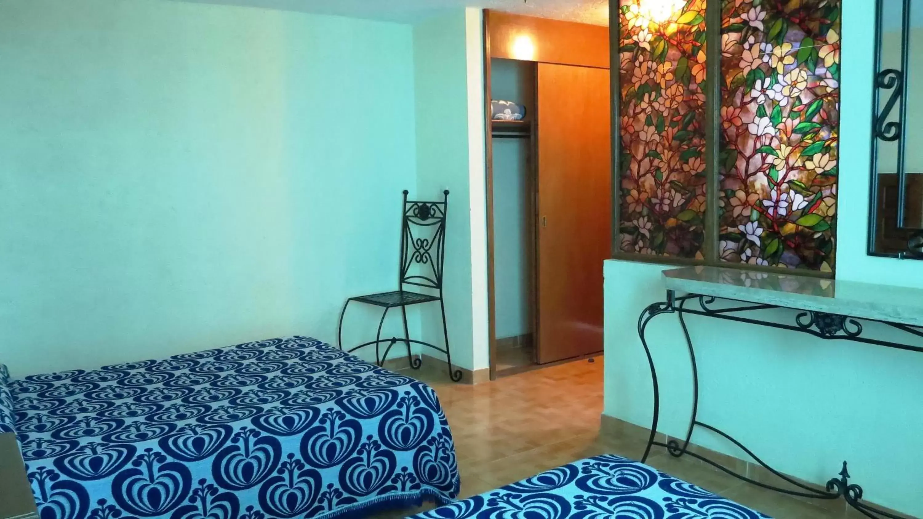 Double Room in Hotel Santa Barbara Double Room in Hotel Santa Barbara