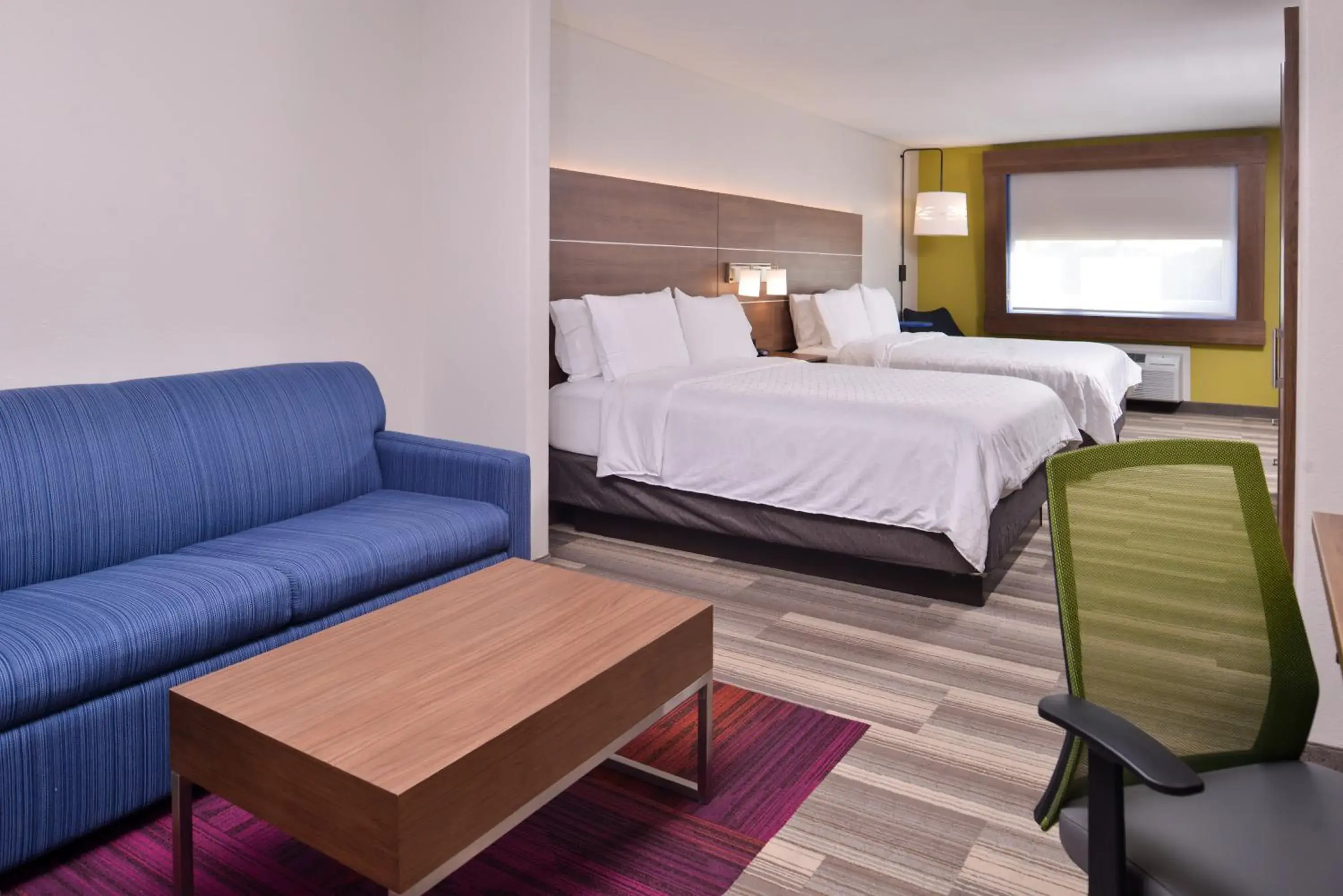 Suite with Two Queen Beds in Holiday Inn Express Hotel & Suites Elgin by IHG Suite with Two Queen Beds in Holiday Inn Express Hotel & Suites Elgin by IHG