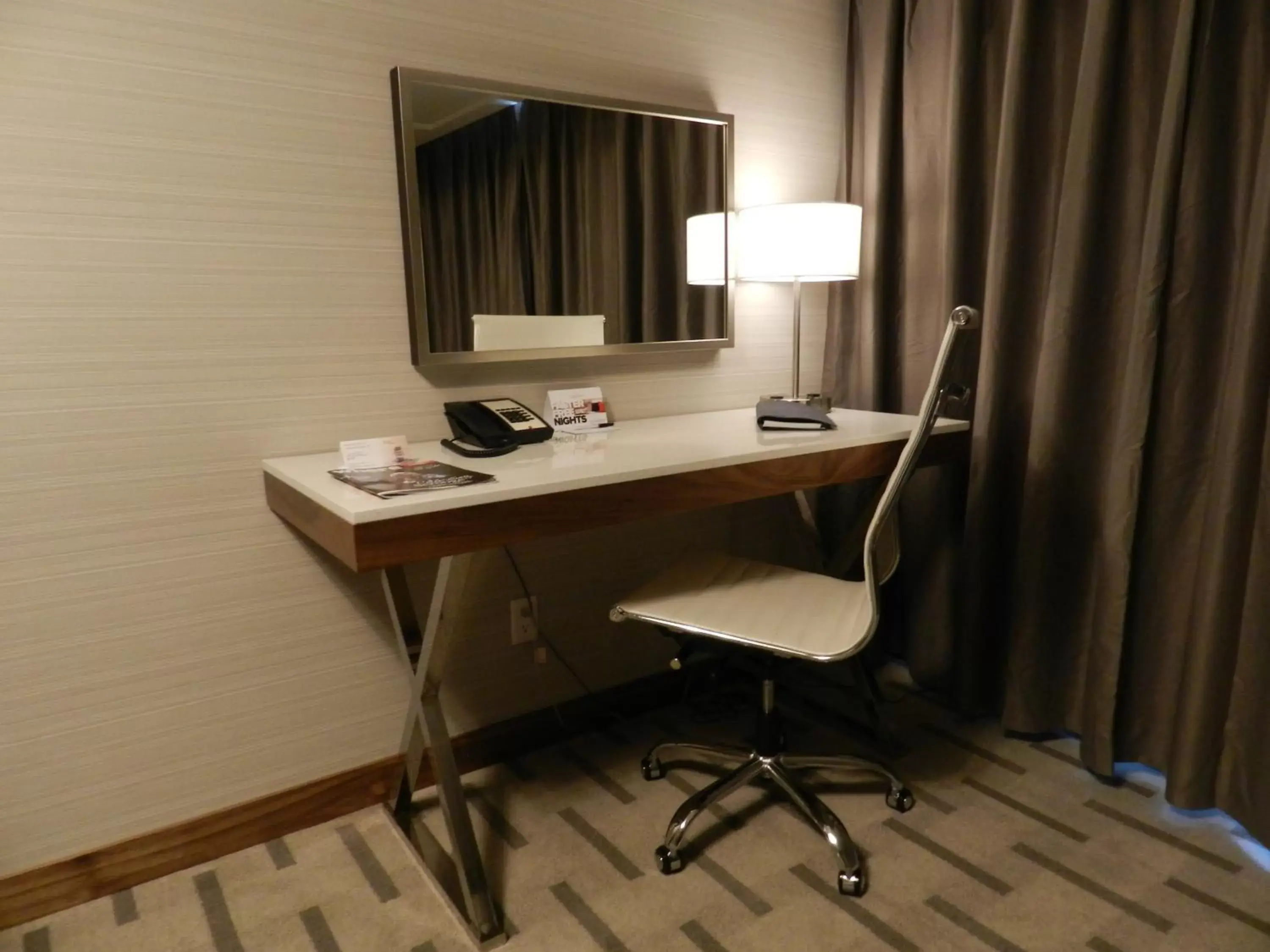 King Room with Roll-In Shower - Disability Access/Non Smoking in Radisson Hotel & Conference Centre Calgary Airport King Room with Roll-In Shower - Disability Access/Non Smoking in Radisson Hotel & Conference Centre Calgary Airport