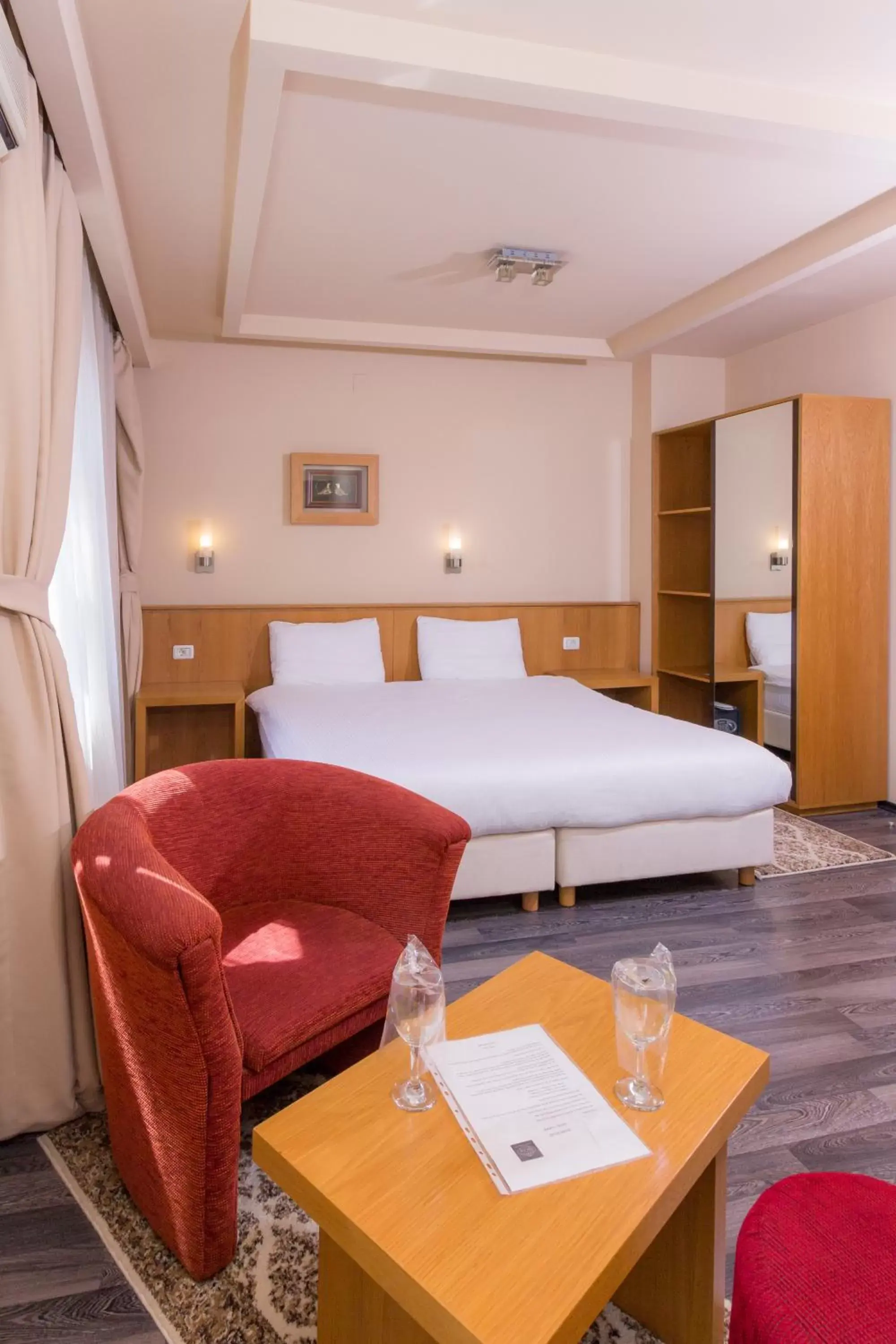 Double Room in Hotel Lirak Double Room in Hotel Lirak