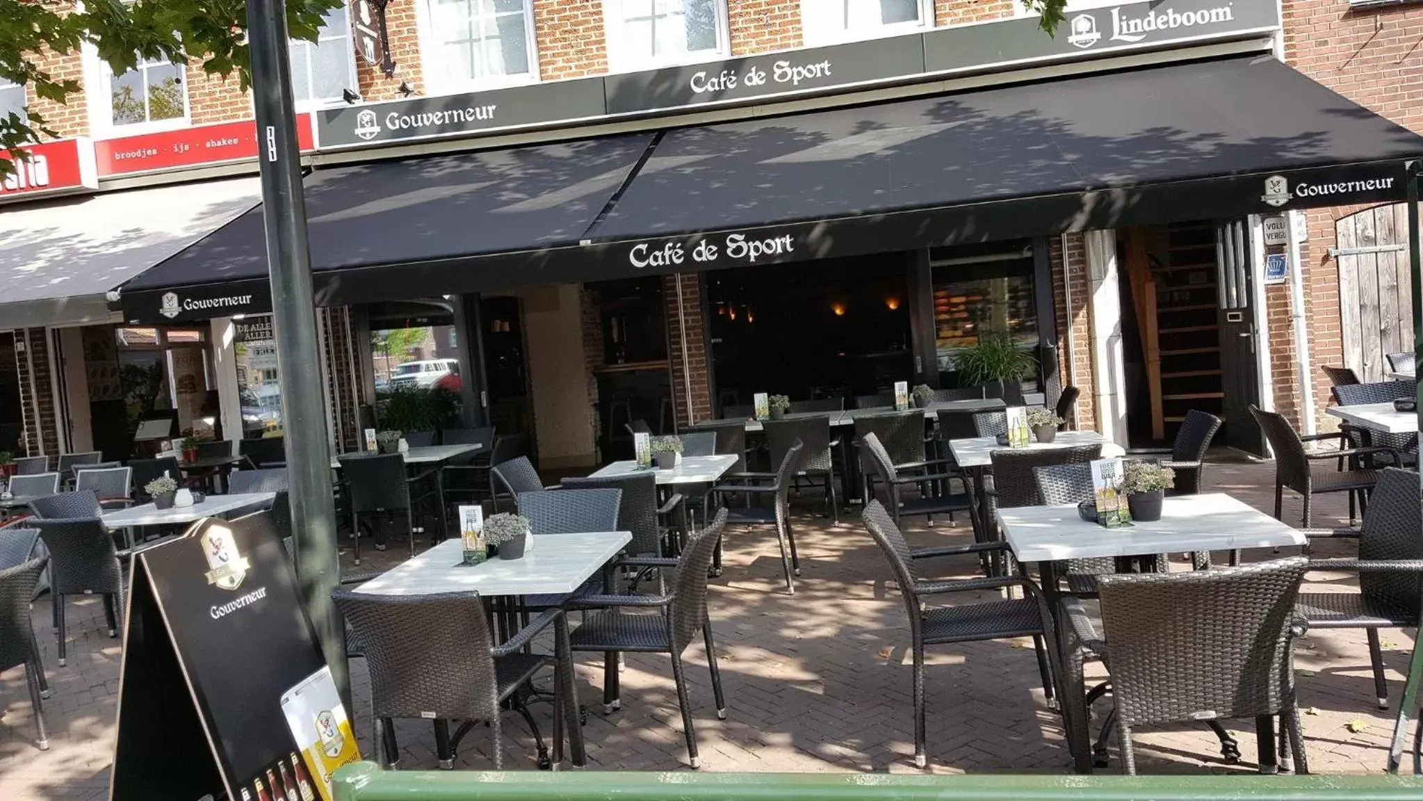 Balcony/Terrace, Restaurant/Places to Eat in Hotel Café de Sport Balcony/Terrace, Restaurant/Places to Eat in Hotel Café de Sport