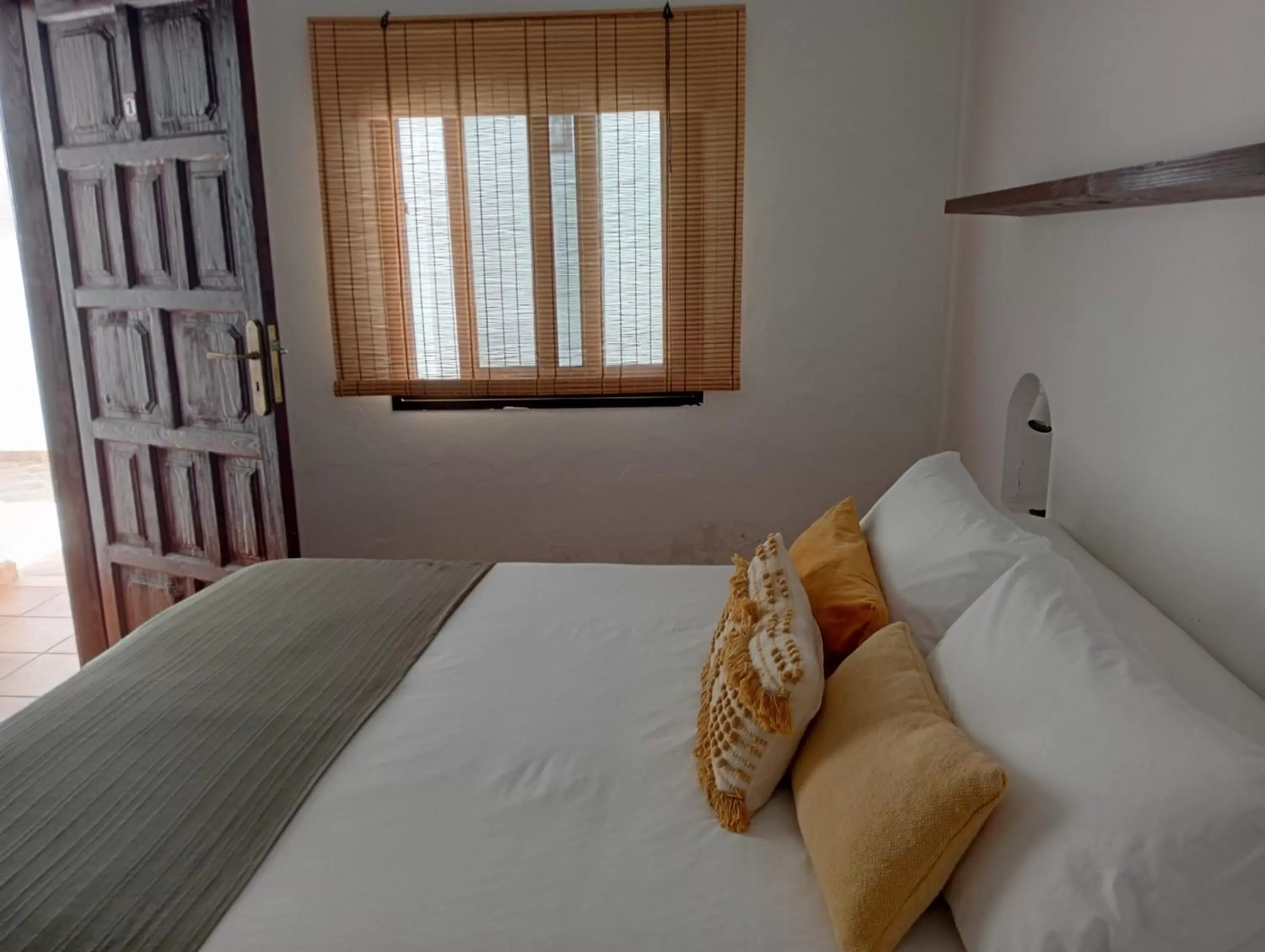 Double Room with Private Bathroom in Casa Mocan Double Room with Private Bathroom in Casa Mocan