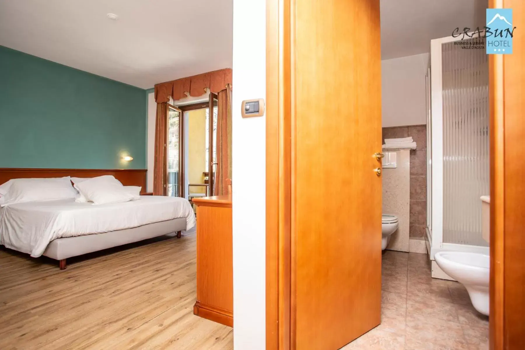 Triple Room in Crabun Hotel Triple Room in Crabun Hotel