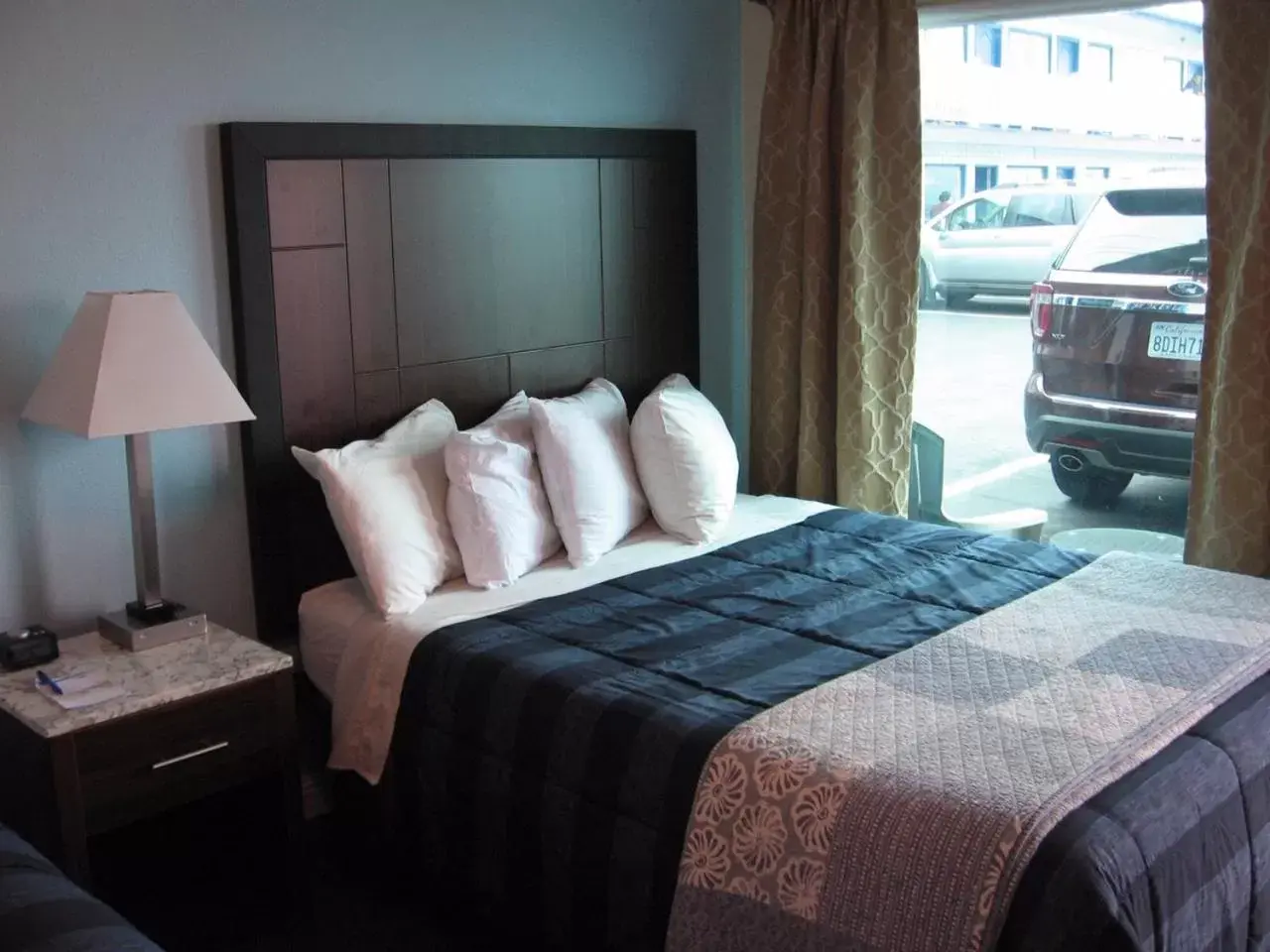 Quadruple Room - Disability Access in Dolphin Cove Motel Quadruple Room - Disability Access in Dolphin Cove Motel