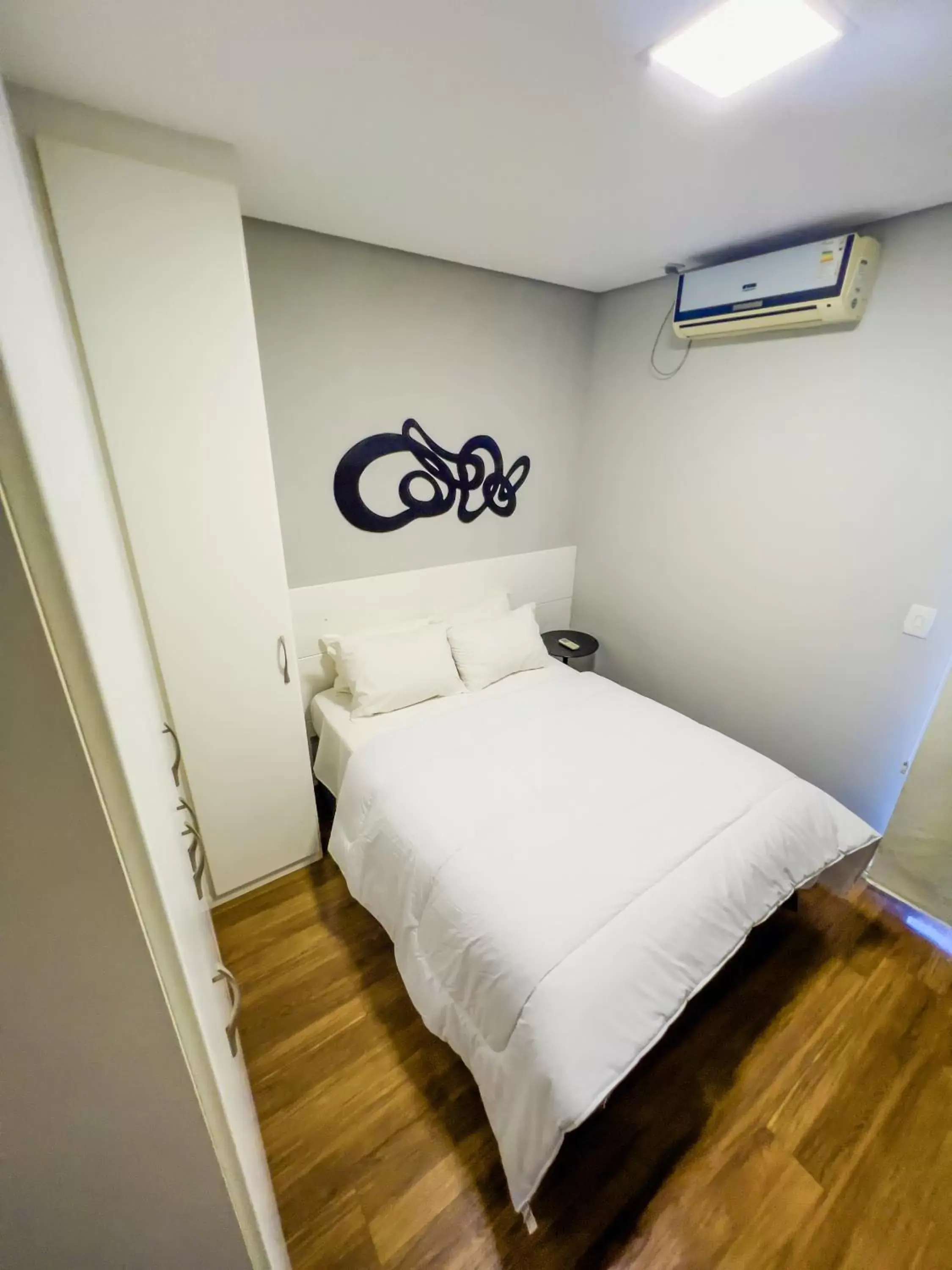 Large Double Room in Higienópolis The Standard Residence Large Double Room in Higienópolis The Standard Residence