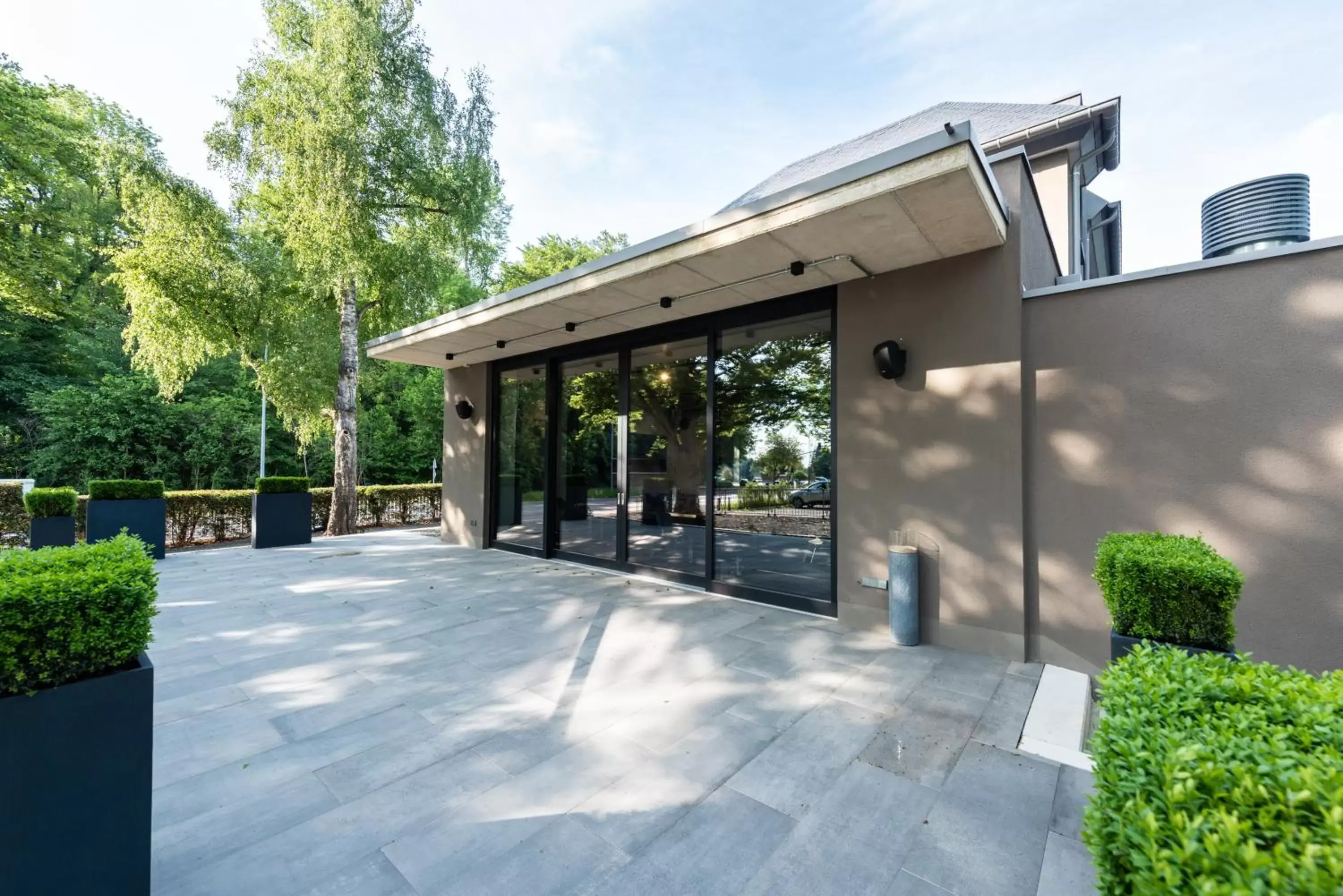 Airfield - Airport Airfield - Airport