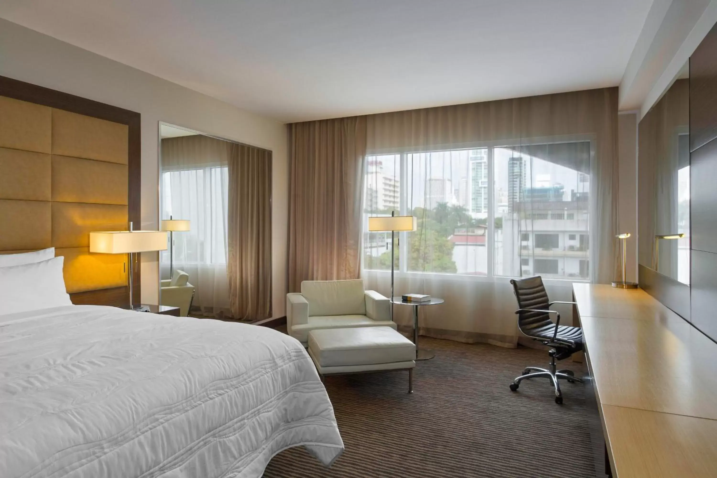 Deluxe, Guest room, 1 King in Le Meridien Panama Deluxe, Guest room, 1 King in Le Meridien Panama