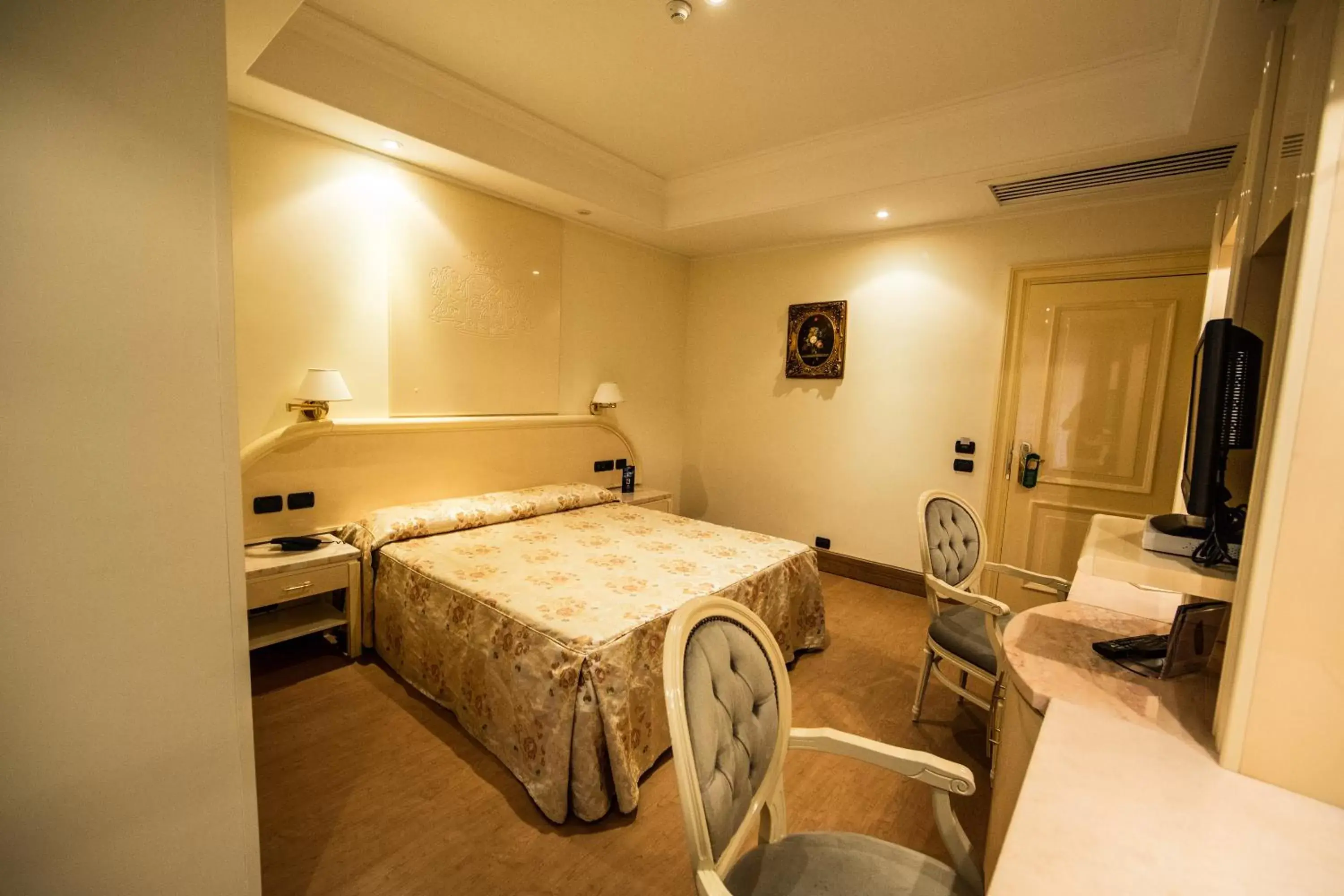 Standard Double or Twin Room in LH Hotel Domus Caesari Standard Double or Twin Room in LH Hotel Domus Caesari