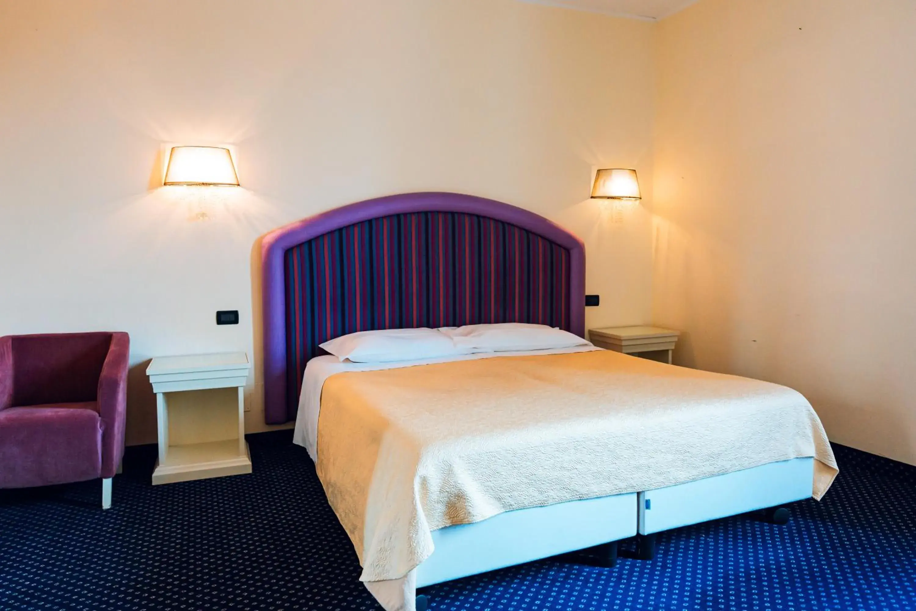 Double or Twin Room in Panoramic Rooms Torre della Vittoria Double or Twin Room in Panoramic Rooms Torre della Vittoria