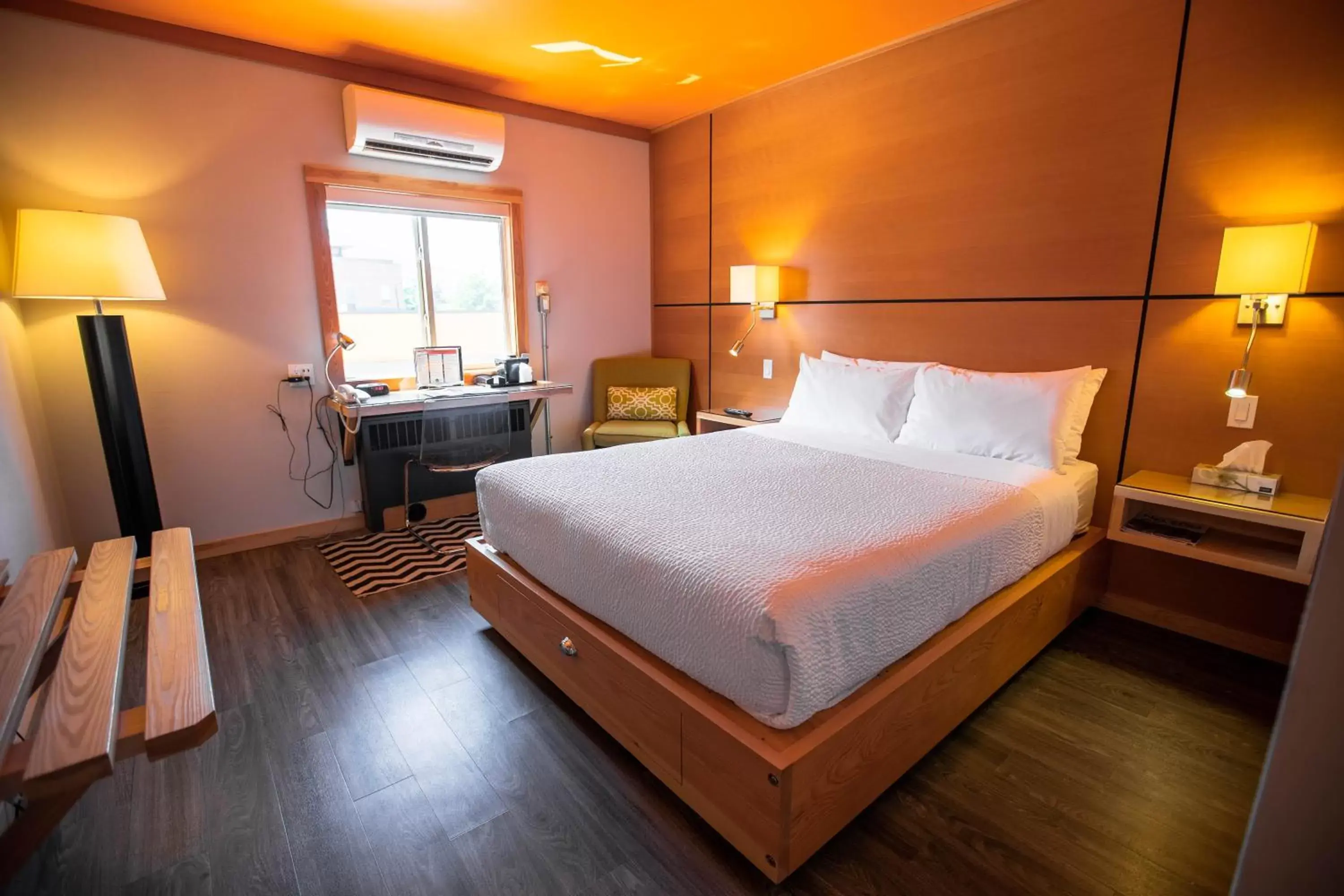 Deluxe Queen Room in Adventure Hotel Deluxe Queen Room in Adventure Hotel