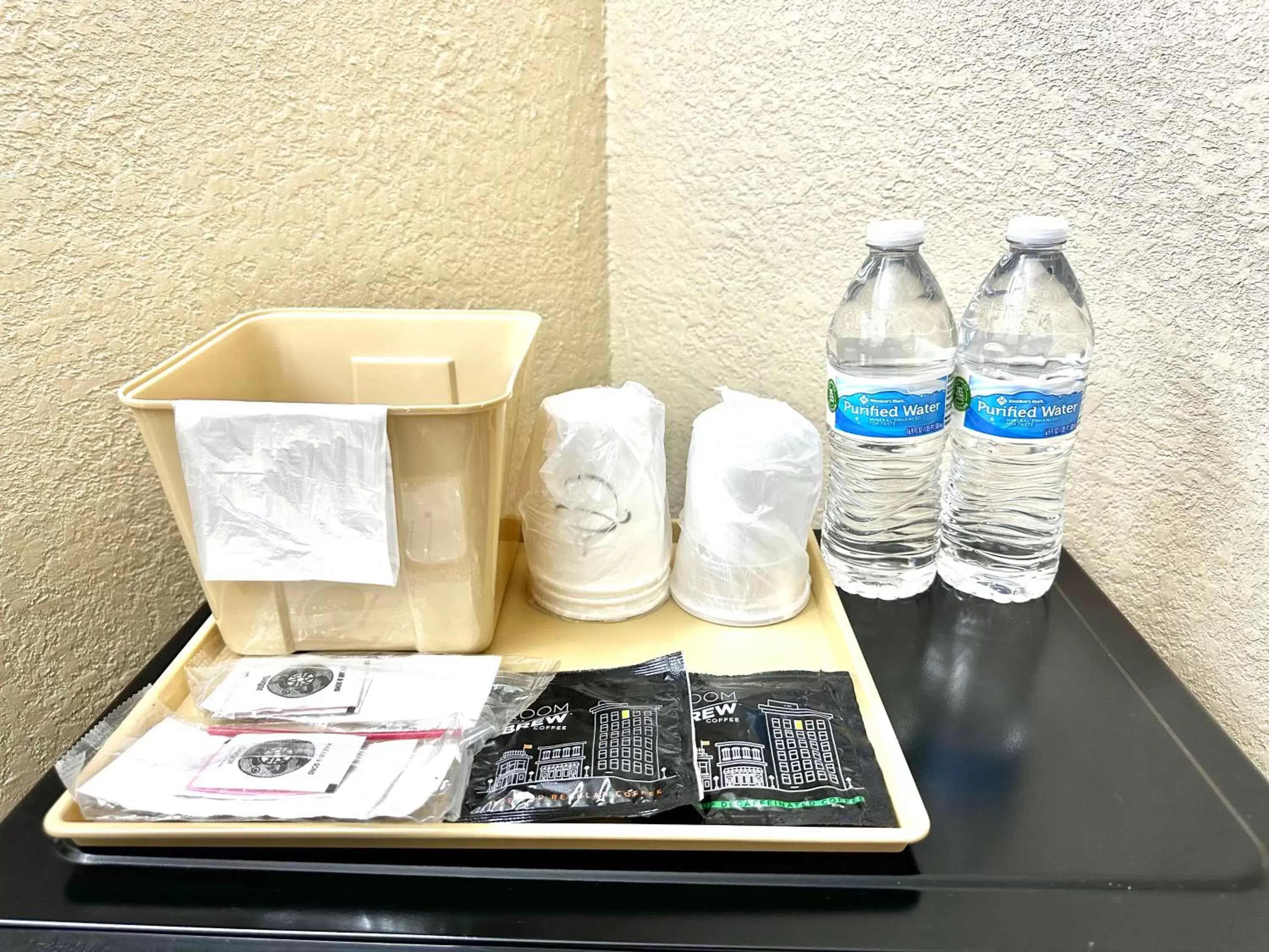 King Room - Accessible/Non Smoking in EconomyLodge King Room - Accessible/Non Smoking in EconomyLodge