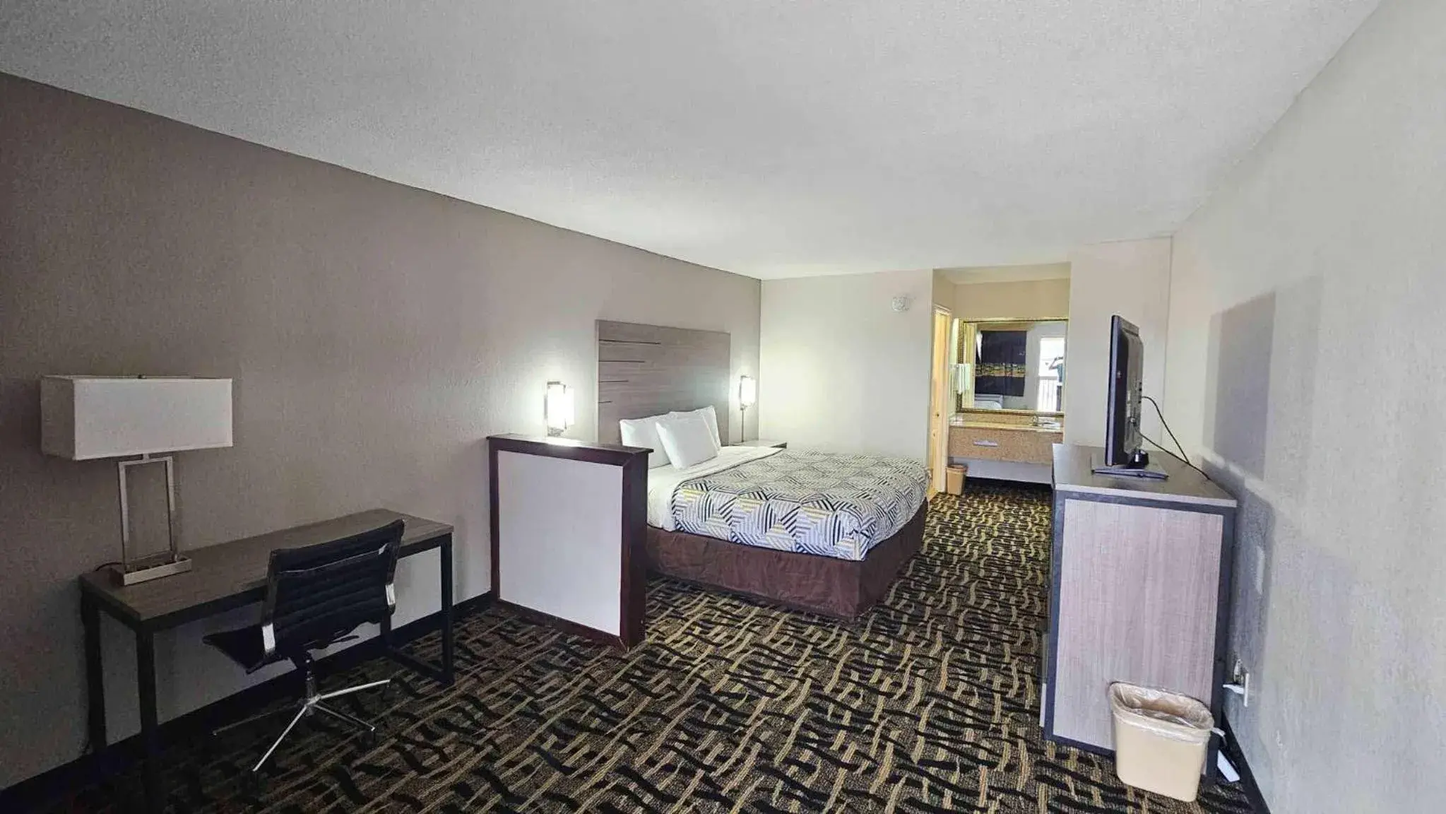 Bedroom, Kitchen/Kitchenette in Super 8 by Wyndham Litchfield Bedroom, Kitchen/Kitchenette in Super 8 by Wyndham Litchfield