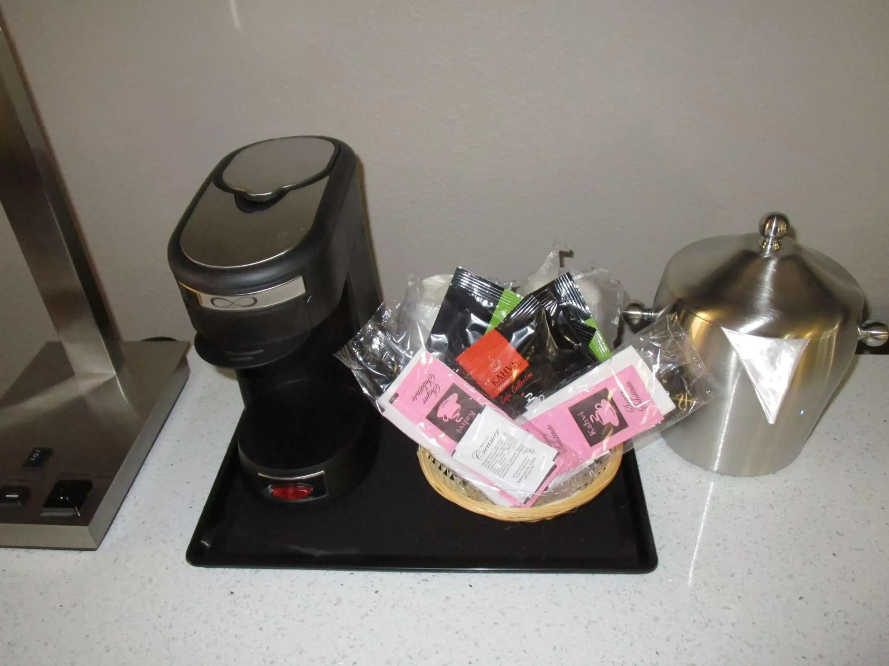 Queen Room with Two Queen Beds - Non-Smoking in SureStay Plus Hotel by Best Western Point Richmond Queen Room with Two Queen Beds - Non-Smoking in SureStay Plus Hotel by Best Western Point Richmond