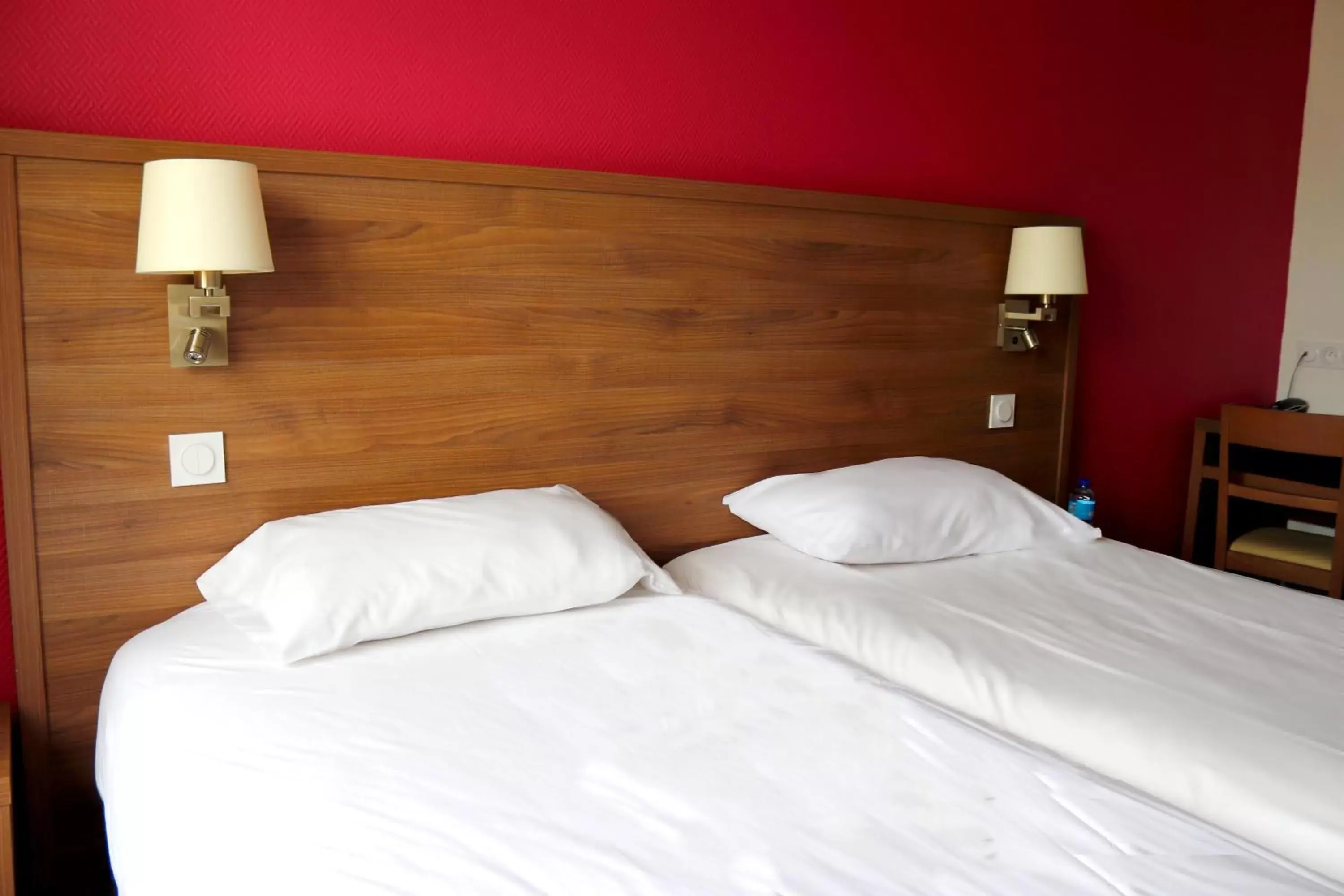 Club Room Twin in Hotel de la Gare Brest Club Room Twin in Hotel de la Gare Brest