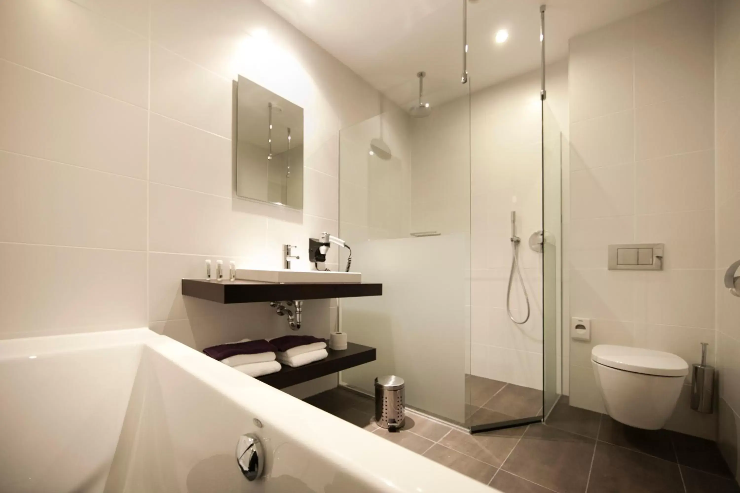 Family Room with Lake View (2 Adults + 2 Children) in Hotel Bella Ciao Family Room with Lake View (2 Adults + 2 Children) in Hotel Bella Ciao