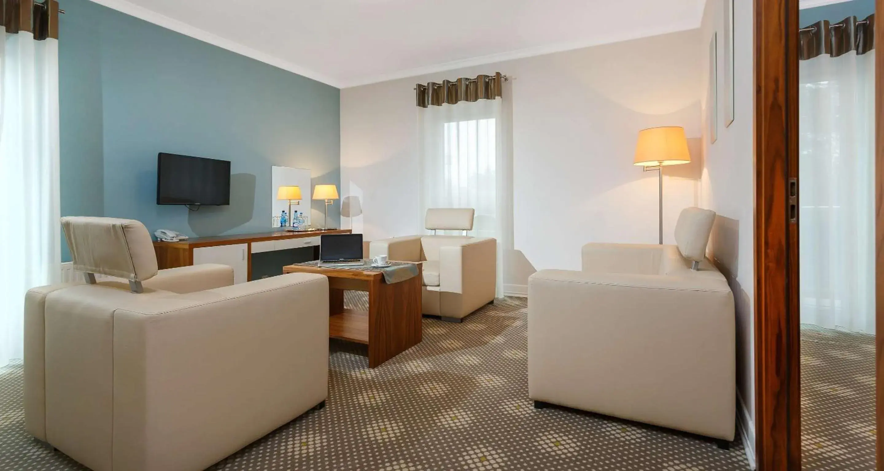 Superior King Suite with Sofa Bed and Balcony in Best Western Hotel Jurata Superior King Suite with Sofa Bed and Balcony in Best Western Hotel Jurata