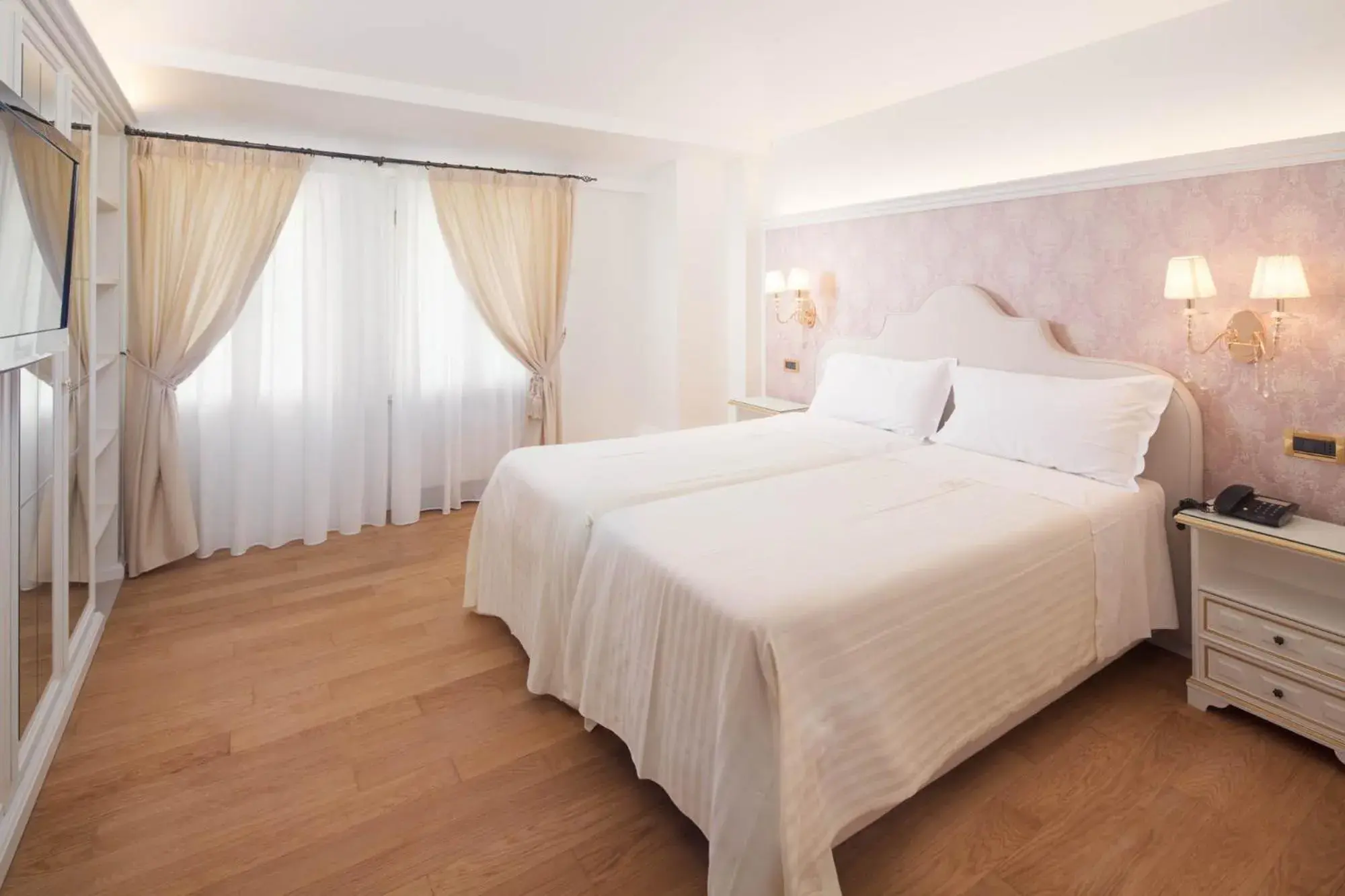 Classic Double or Twin Room - Golf Course Access in Hotel Villa Condulmer Classic Double or Twin Room - Golf Course Access in Hotel Villa Condulmer