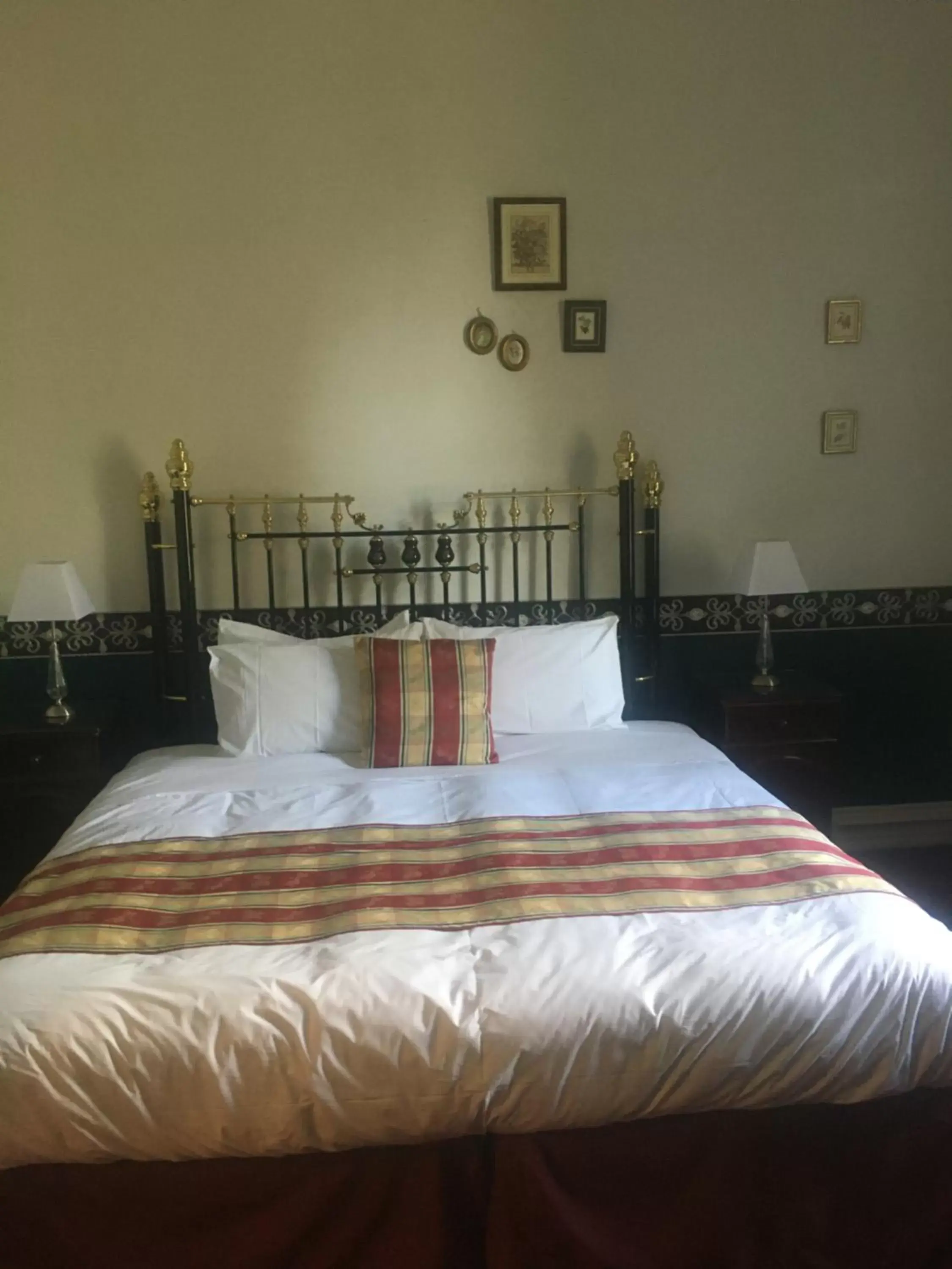 Standard Queen Room in Toorak Manor Hotel Free Parking Standard Queen Room in Toorak Manor Hotel Free Parking