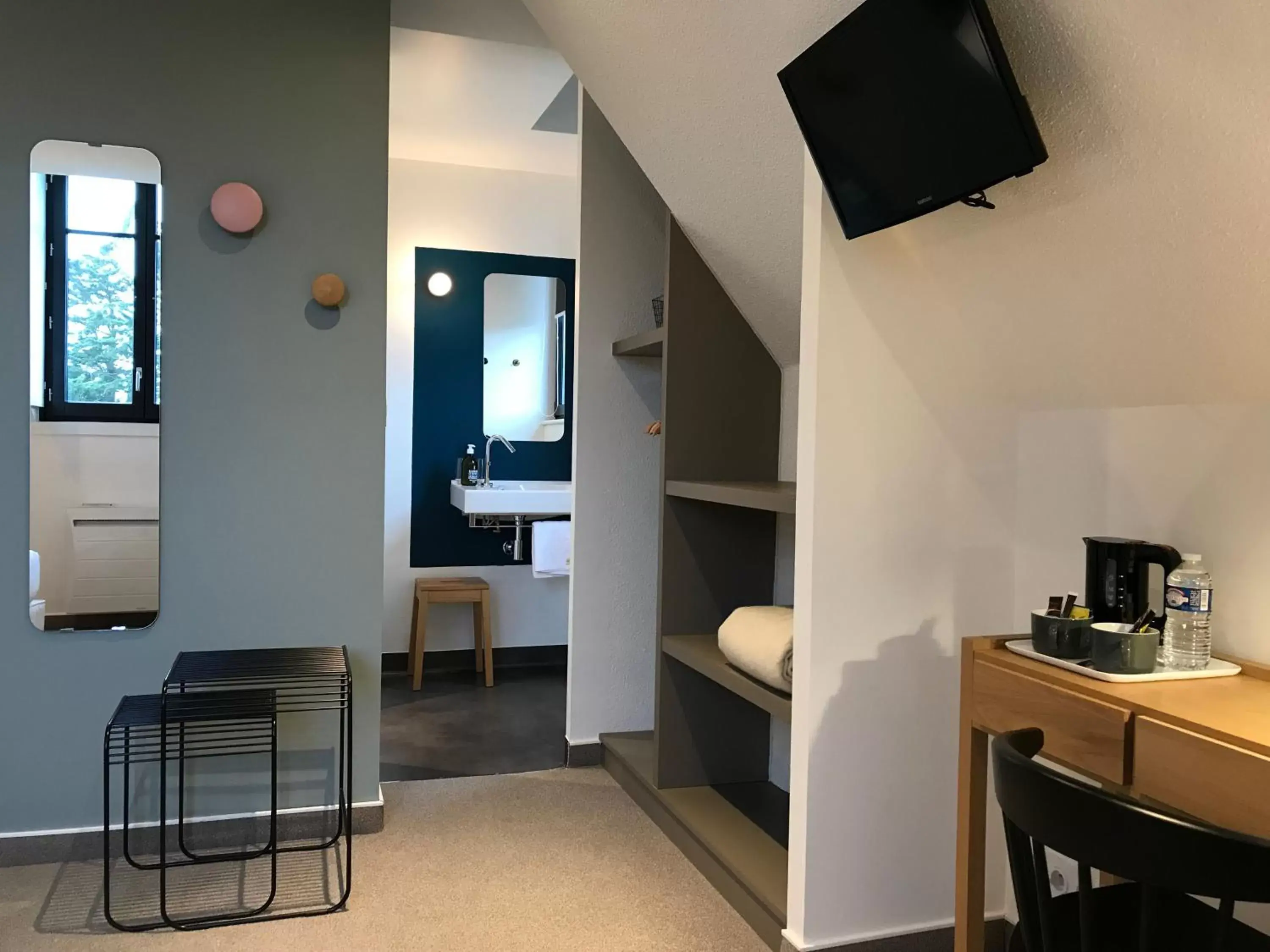 Superior Double Room - Garden Side in Hotel de France Superior Double Room - Garden Side in Hotel de France