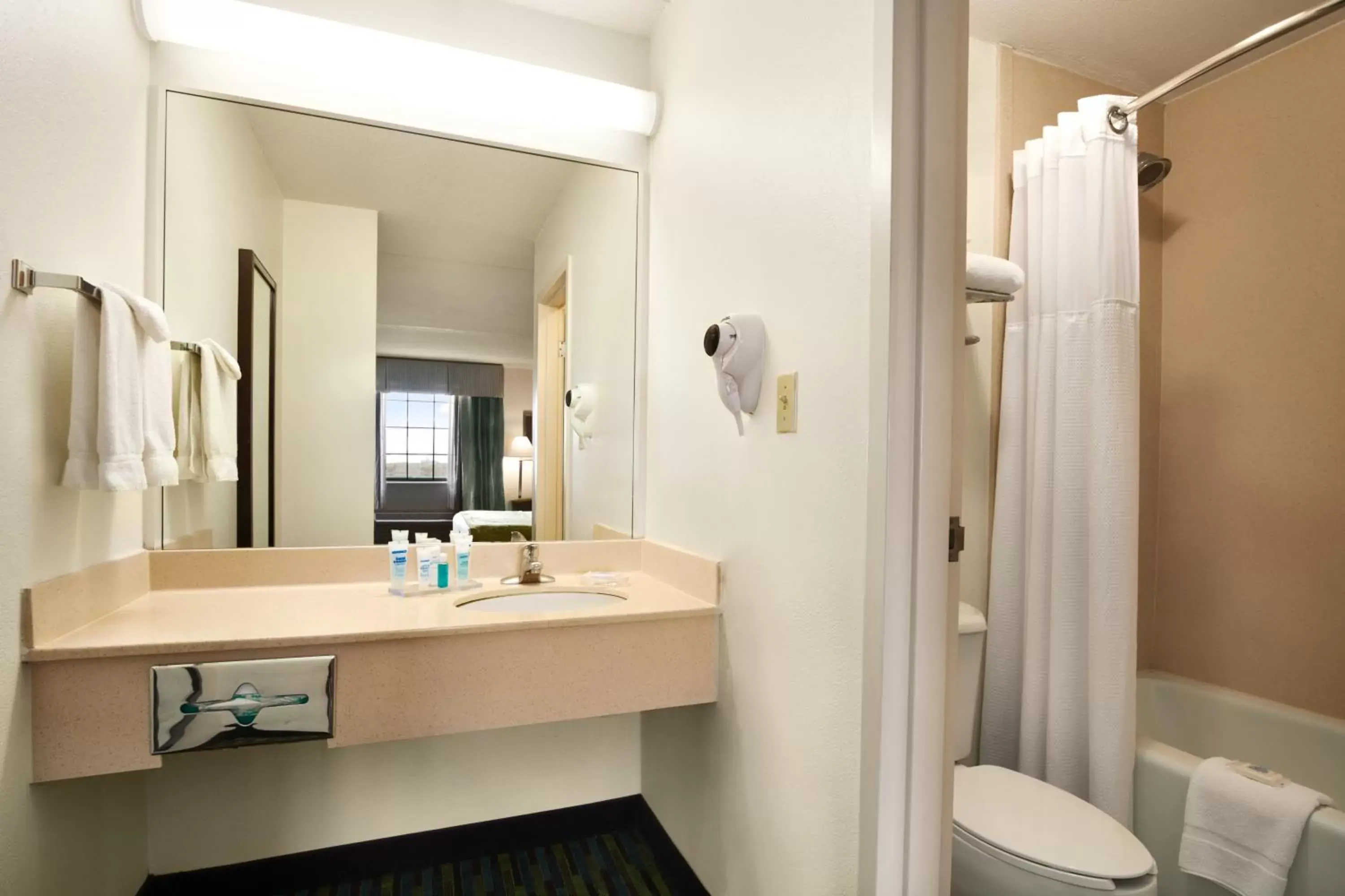 King Room with Roll-In Shower - Mobility Accessible/Nonb in Wyndham Garden Wichita Downtown King Room with Roll-In Shower - Mobility Accessible/Nonb in Wyndham Garden Wichita Downtown
