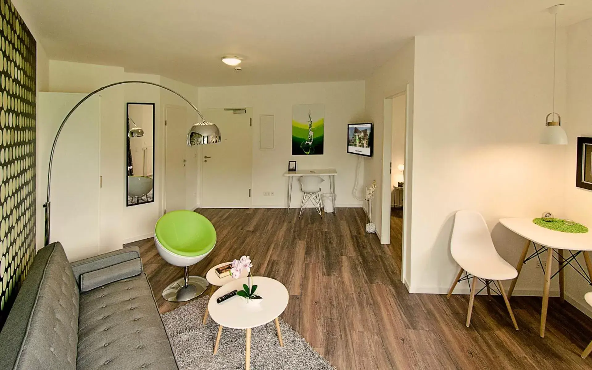 Deluxe One-Bedroom Apartment with Balcony or Terrace in Eco Smart Apartments Nürnberg Süd Deluxe One-Bedroom Apartment with Balcony or Terrace in Eco Smart Apartments Nürnberg Süd