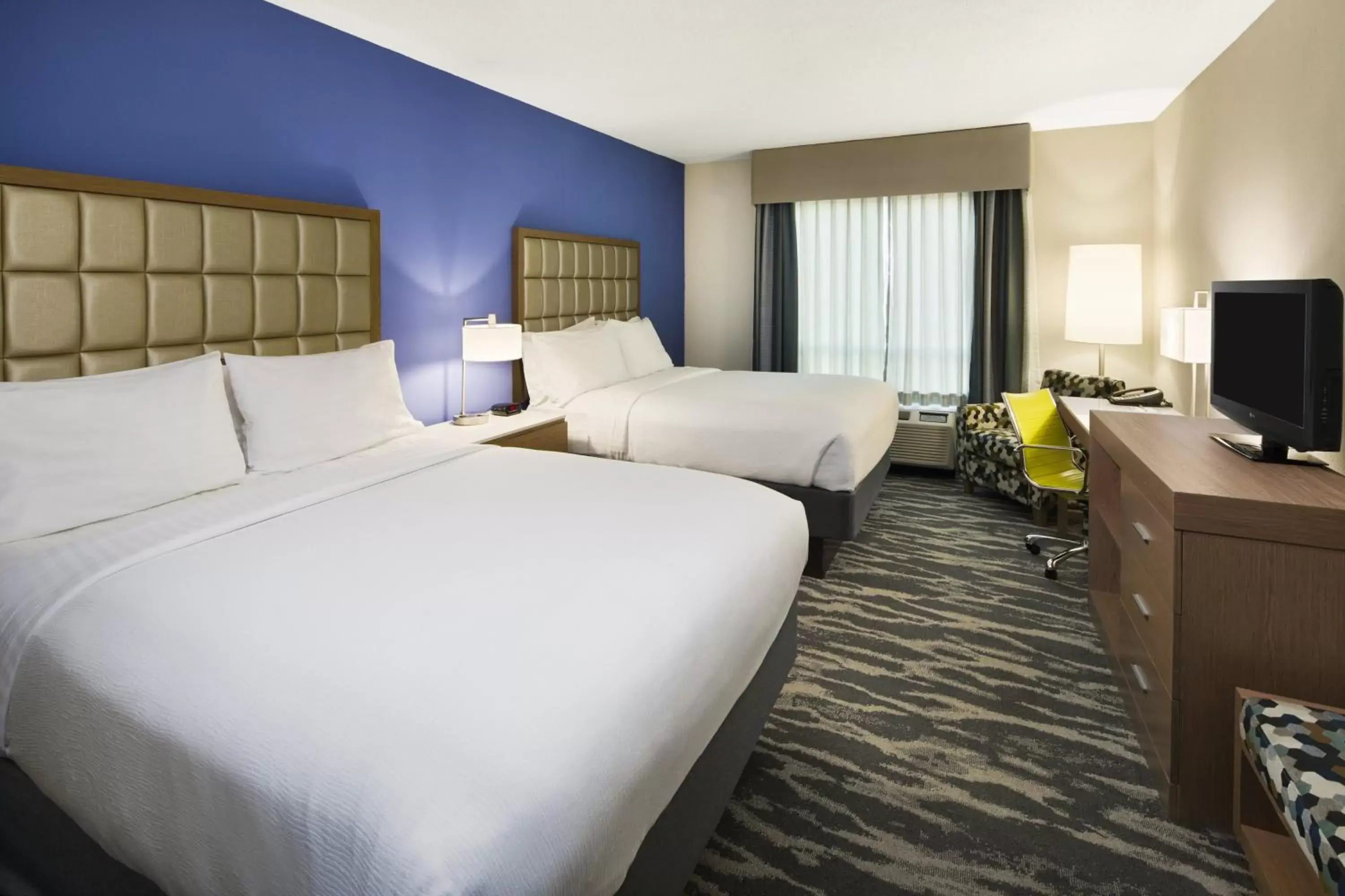 Standard Queen Room with Two Queen Beds in Holiday Inn Augusta West I-20 by IHG Standard Queen Room with Two Queen Beds in Holiday Inn Augusta West I-20 by IHG